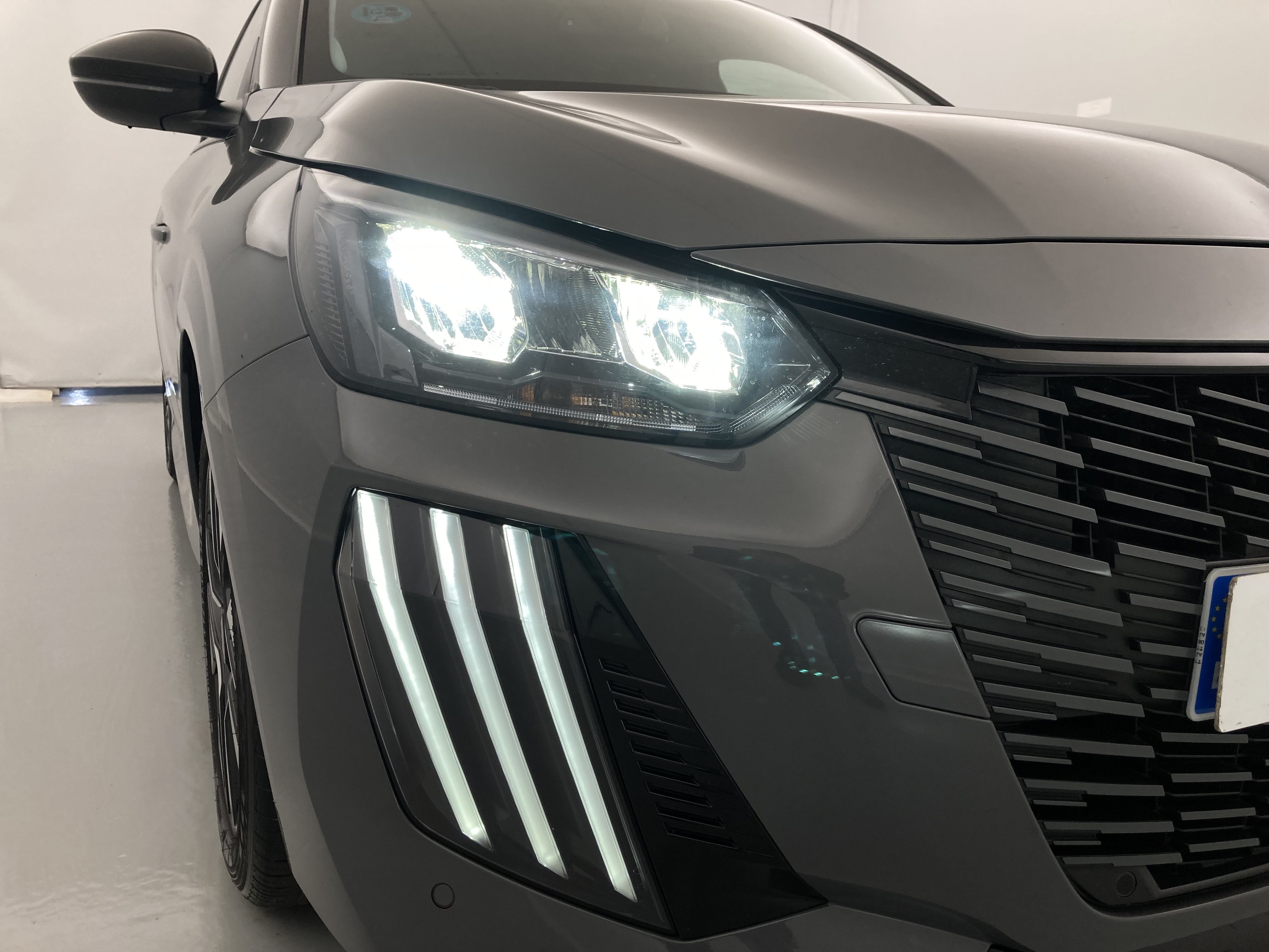 peugeot 208 allure 1.2 PURETECH 100 2024 gris selenium 15