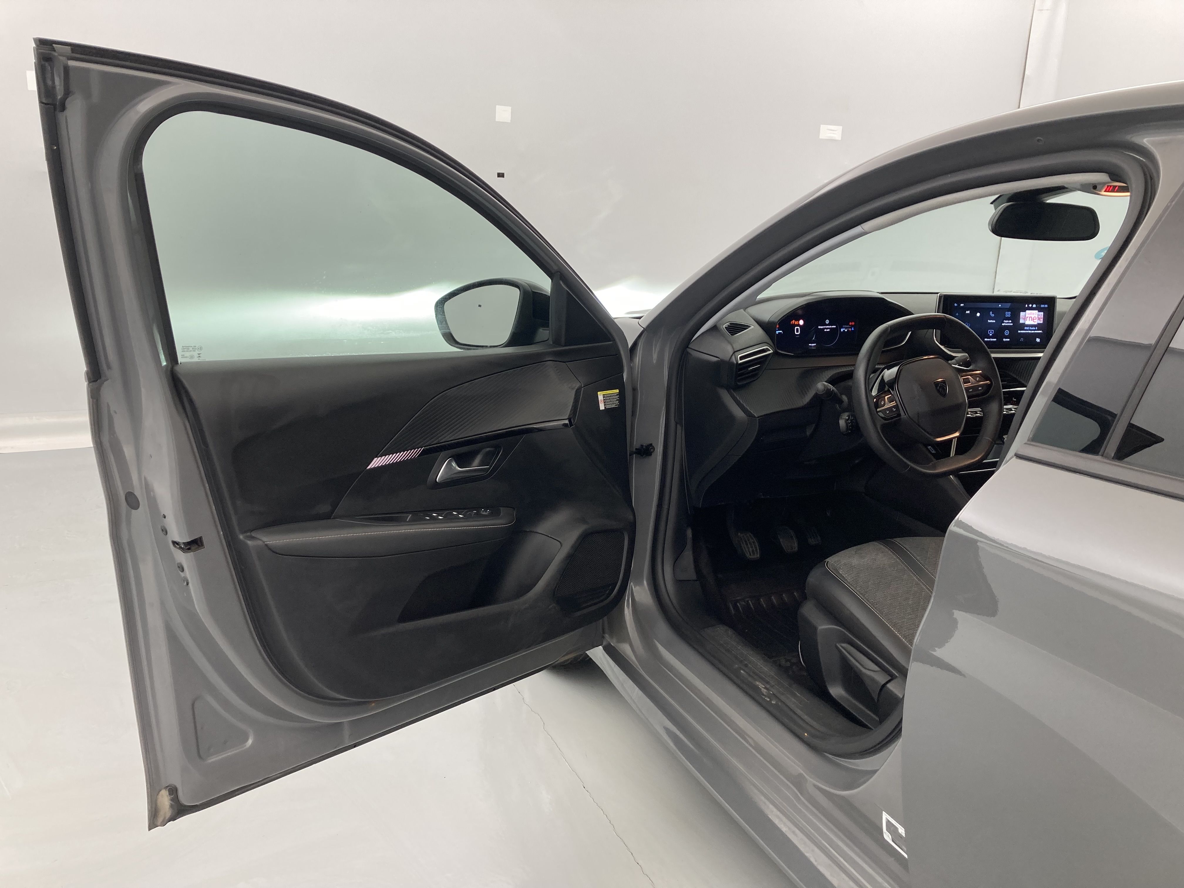 peugeot 208 allure 1.2 PURETECH 100 2024 gris selenium 20