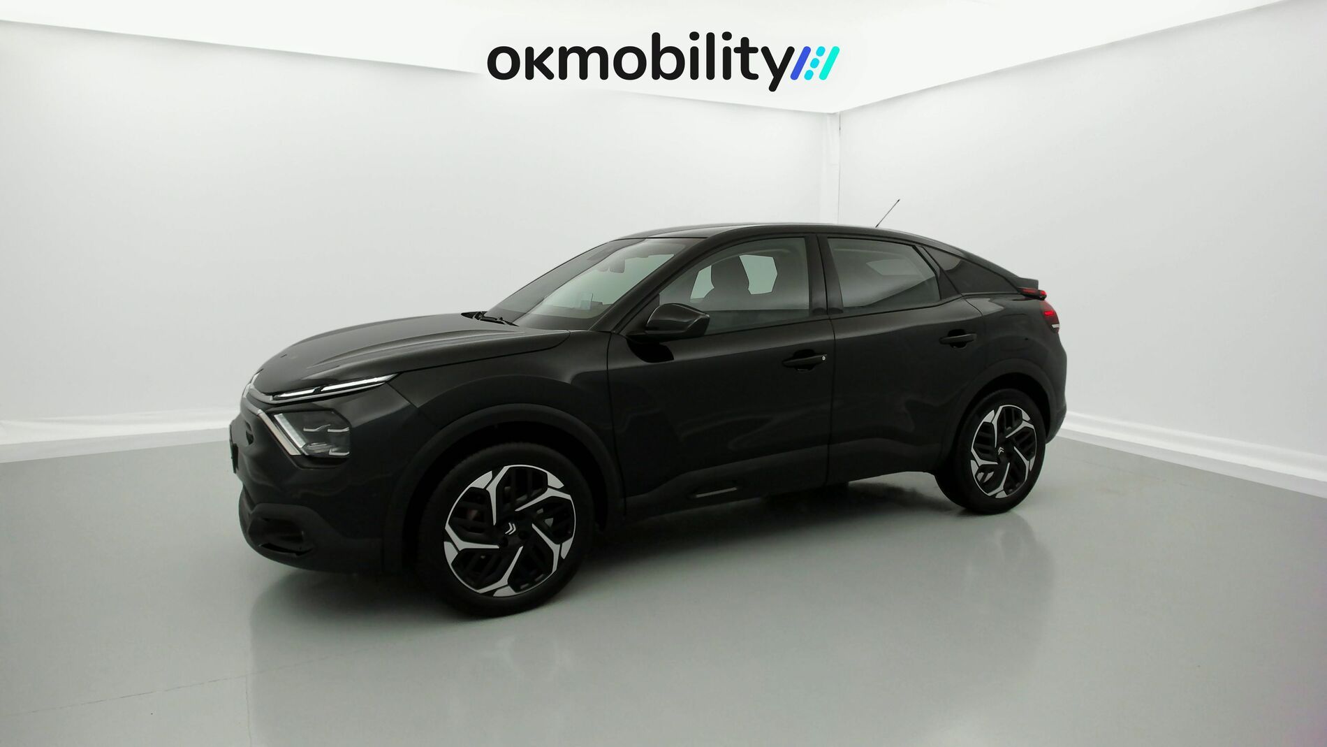 citroen c4 shine 1.2 PURETECH 130 EAT 2023 negro perla nera 5