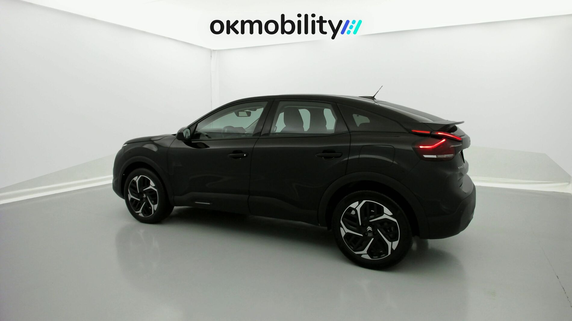 citroen c4 shine 1.2 PURETECH 130 EAT 2023 negro perla nera 8