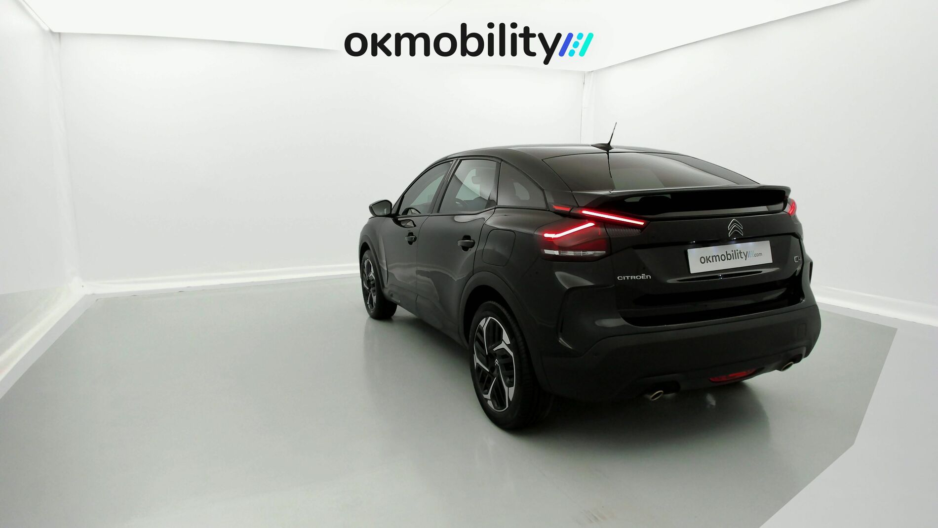 citroen c4 shine 1.2 PURETECH 130 EAT 2023 negro perla nera 9