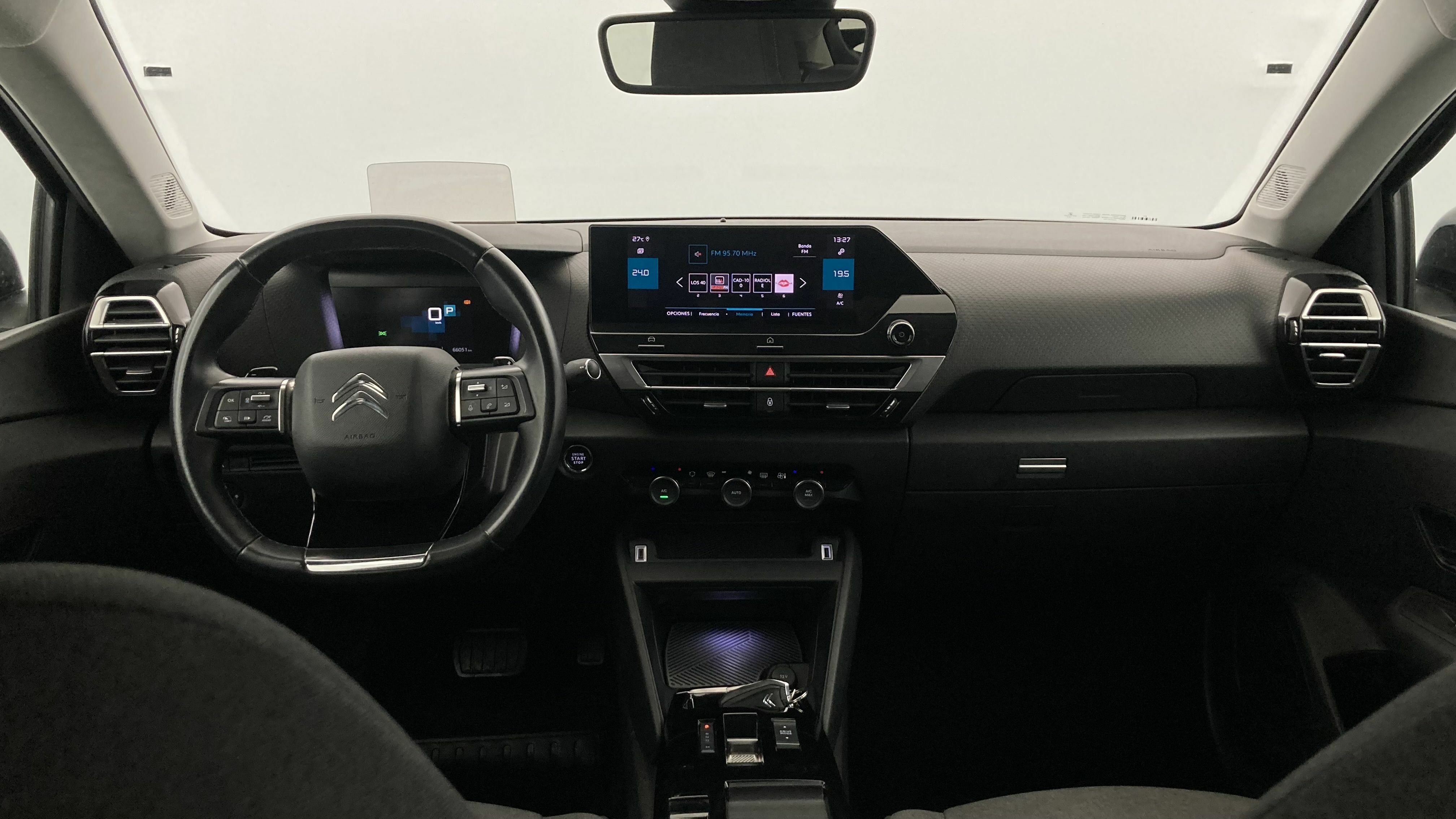 citroen c4 shine 1.2 PURETECH 130 EAT 2023 negro perla nera 16