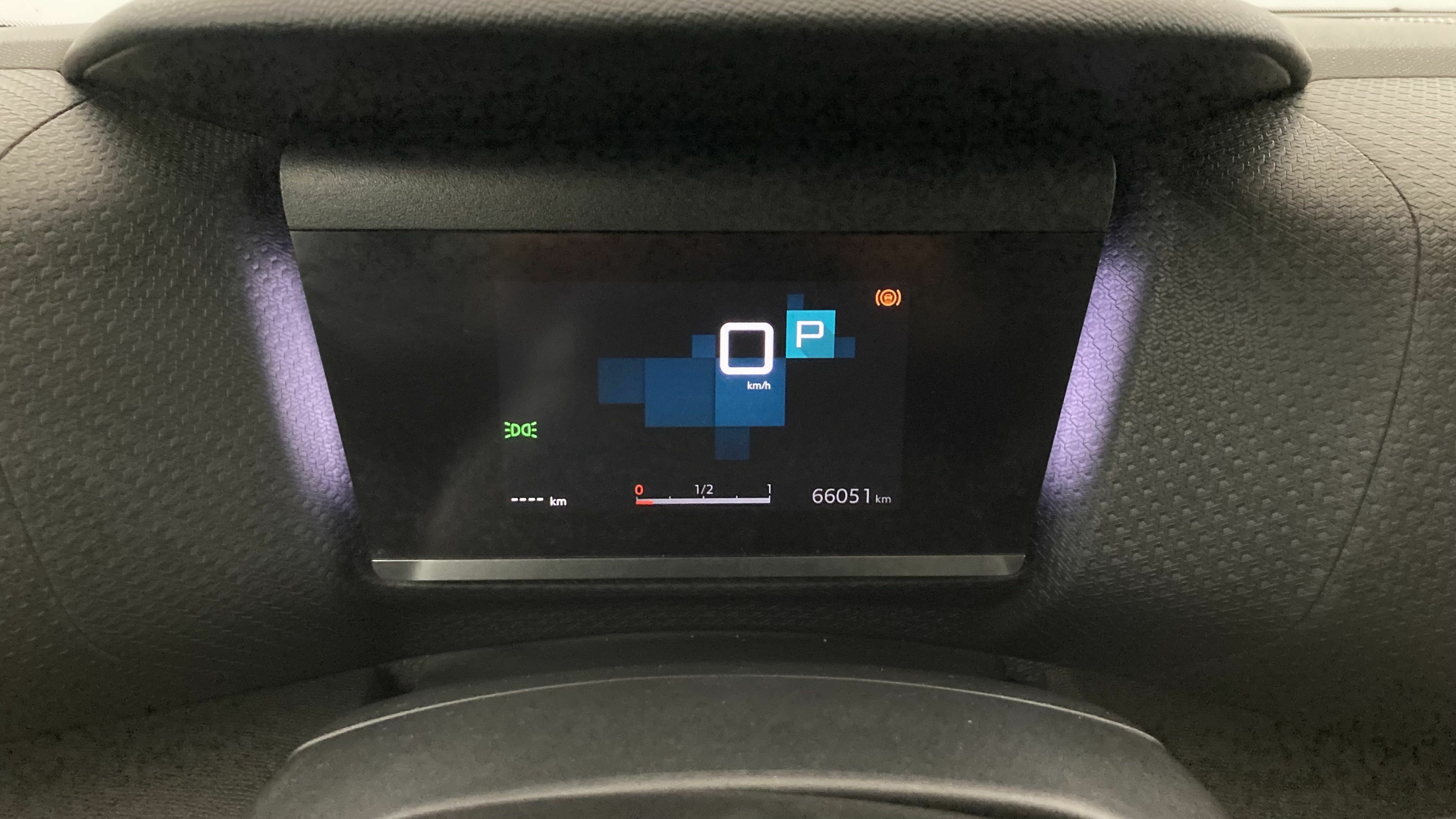 citroen c4 shine 1.2 PURETECH 130 EAT 2023 negro perla nera 18