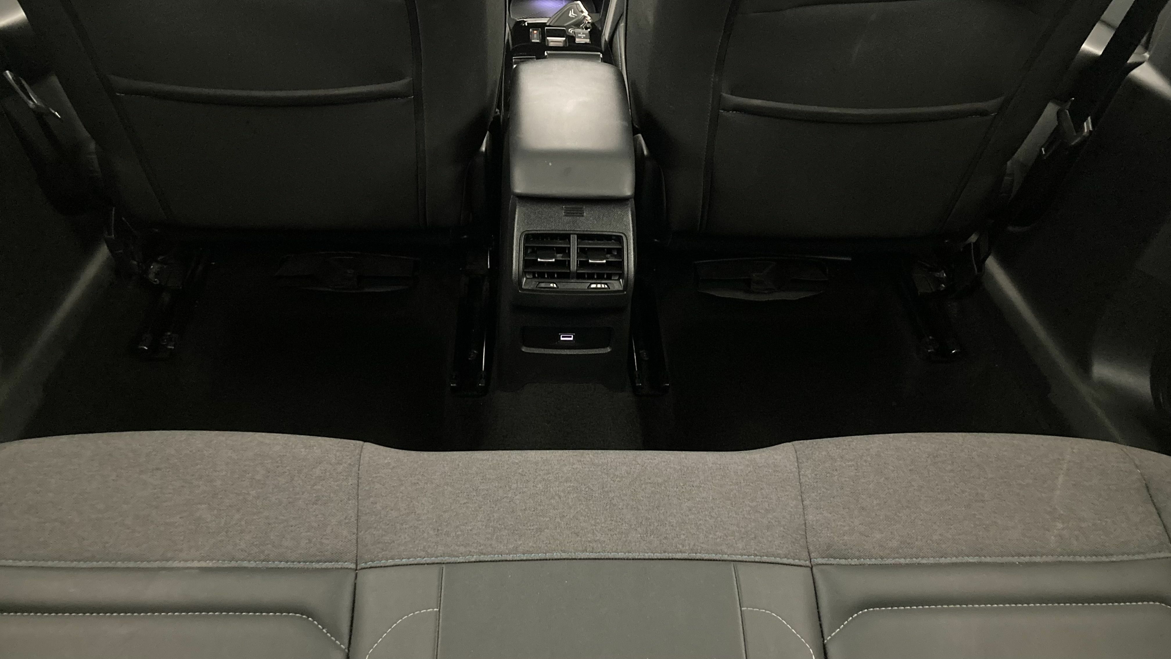 citroen c4 shine 1.2 PURETECH 130 EAT 2023 negro perla nera 22