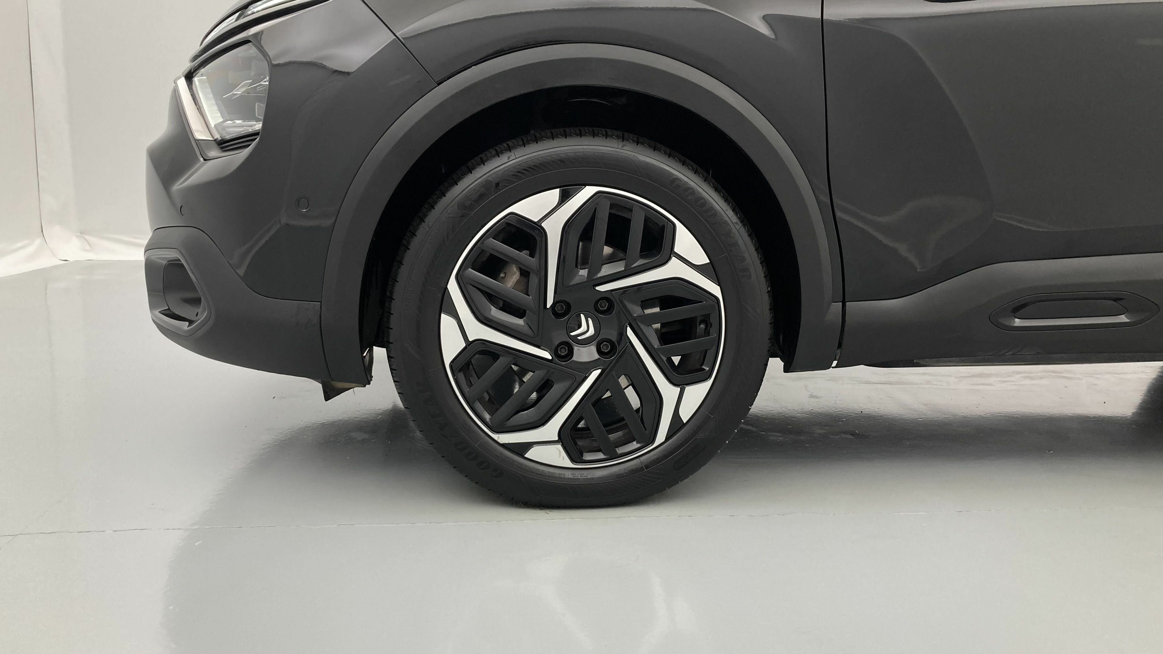 citroen c4 shine 1.2 PURETECH 130 EAT 2023 negro perla nera 27
