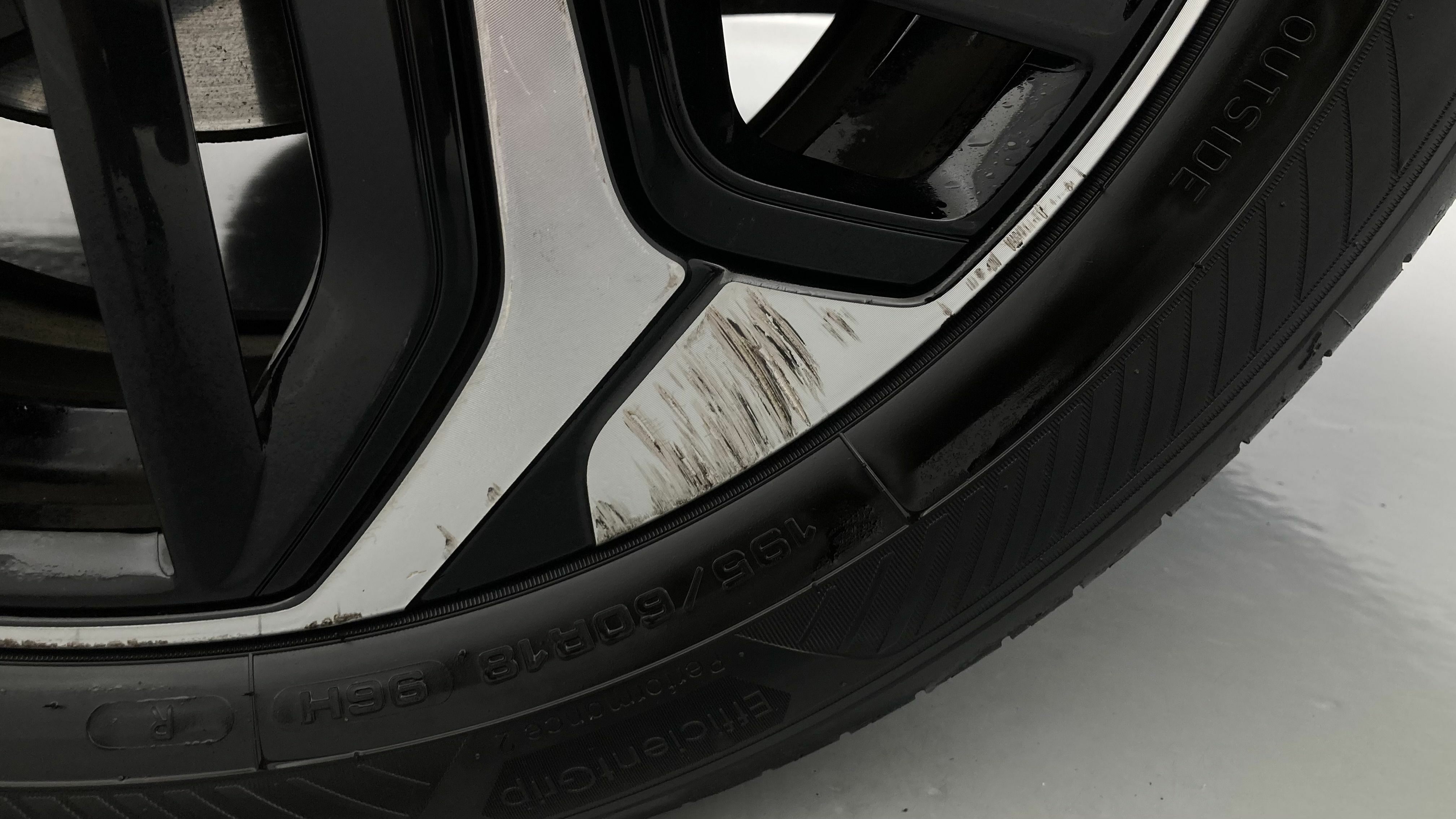 citroen c4 shine 1.2 PURETECH 130 EAT 2023 negro perla nera 33