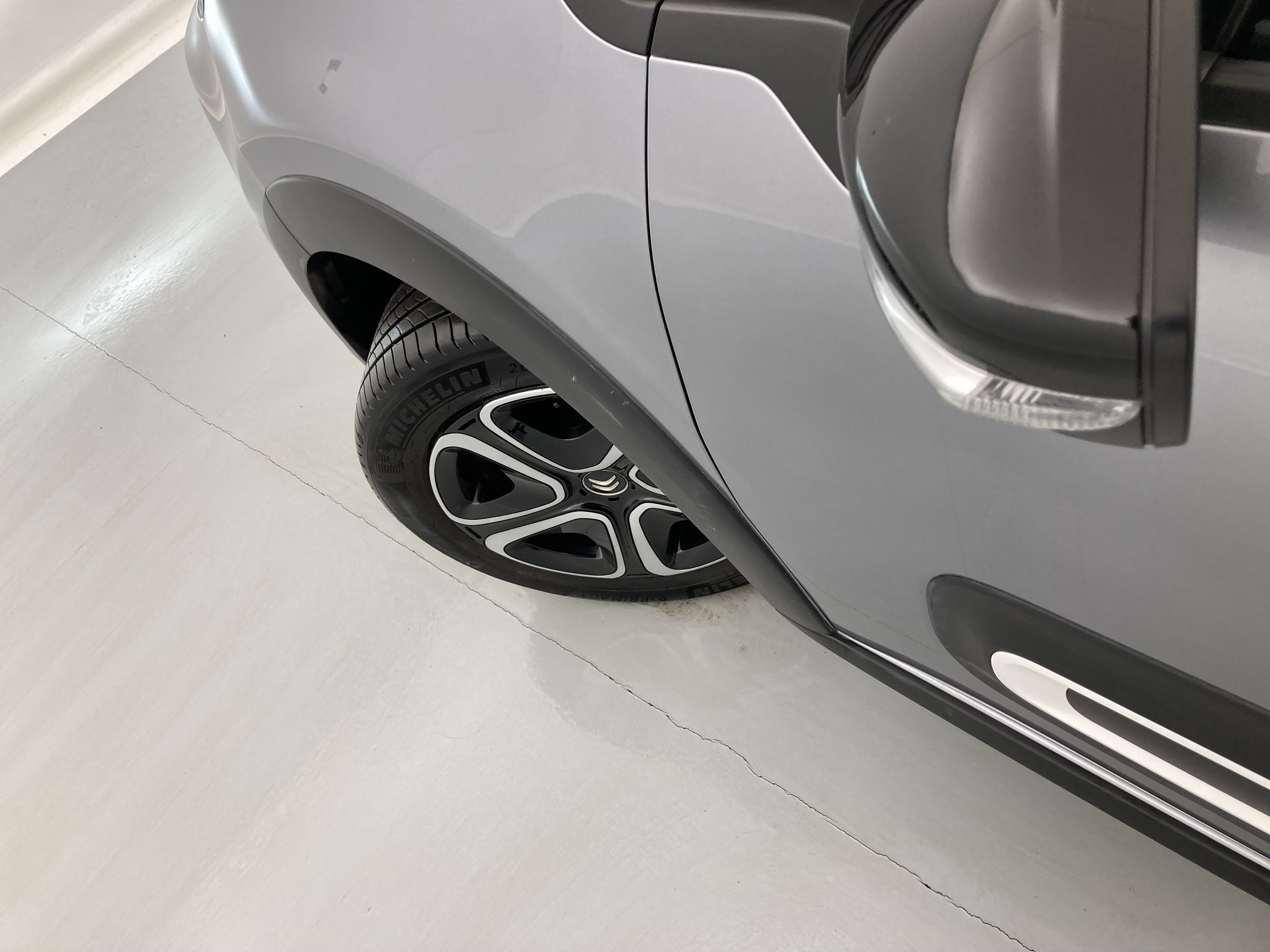 citroen c3 origin plus 1.5 BLUEHDI 100 2024 gris acero metalizado 31