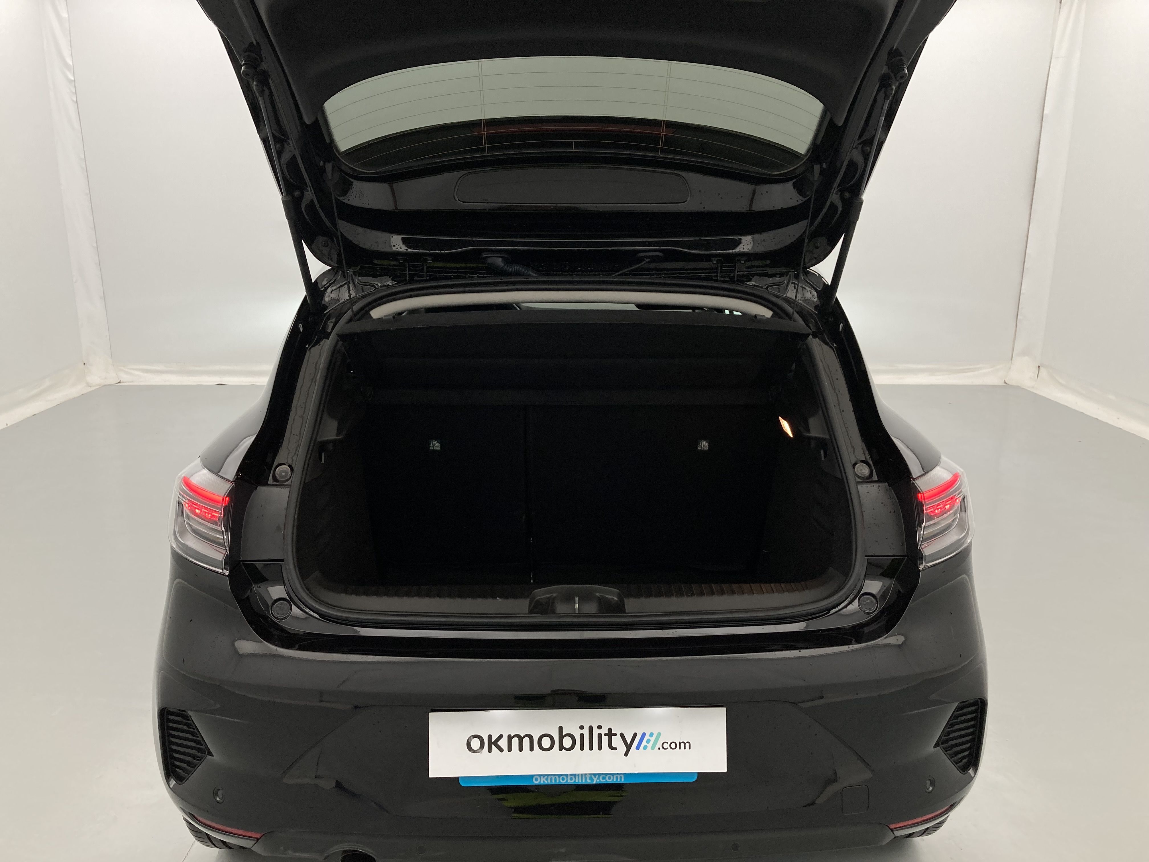 renault clio evolution 1.5 DCI 100 2025 negro brillante 22