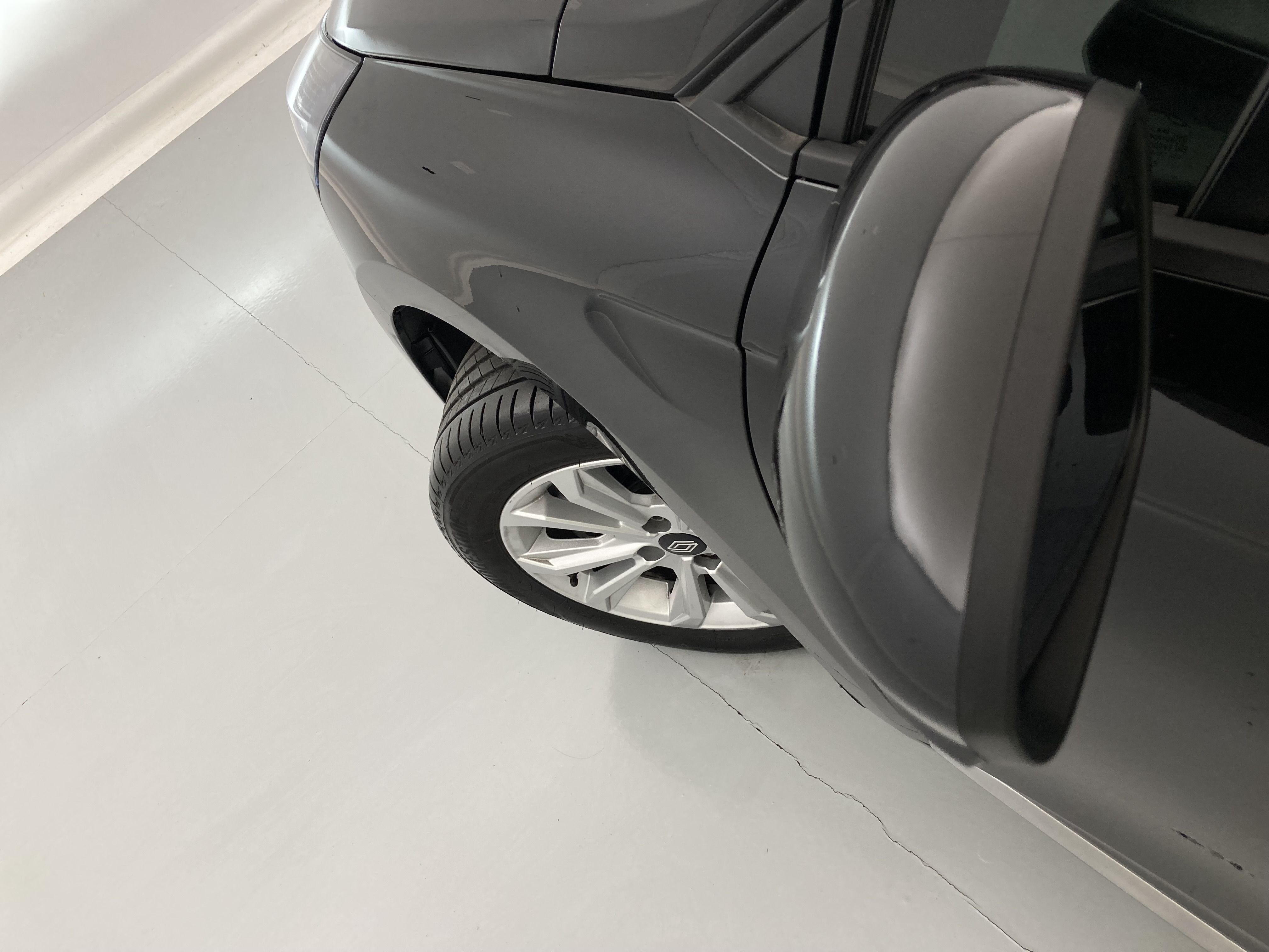 renault clio evolution 1.5 DCI 100 2025 negro brillante 31