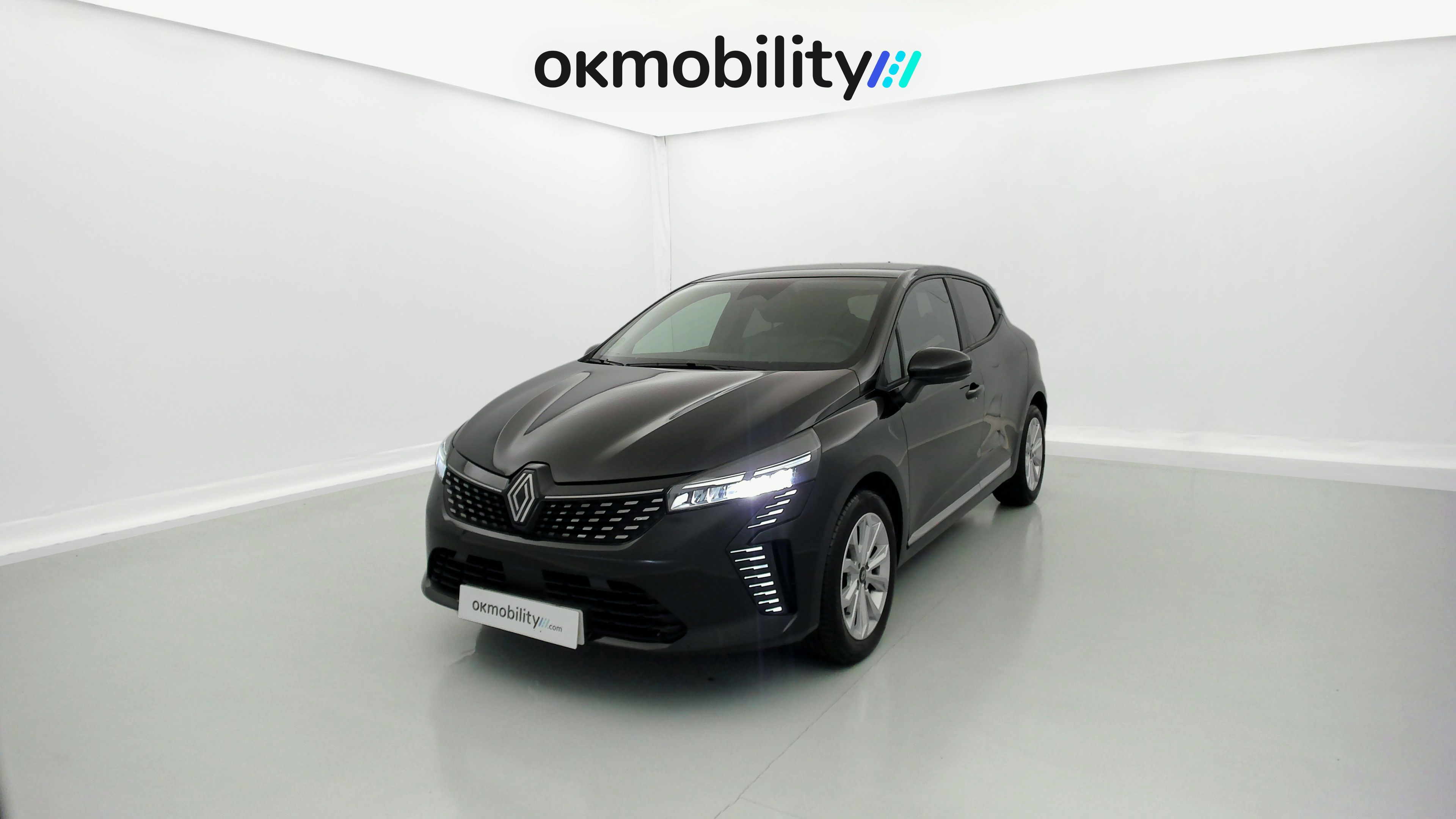 renault clio evolution 1.5 DCI 100 2025 negro brillante 1