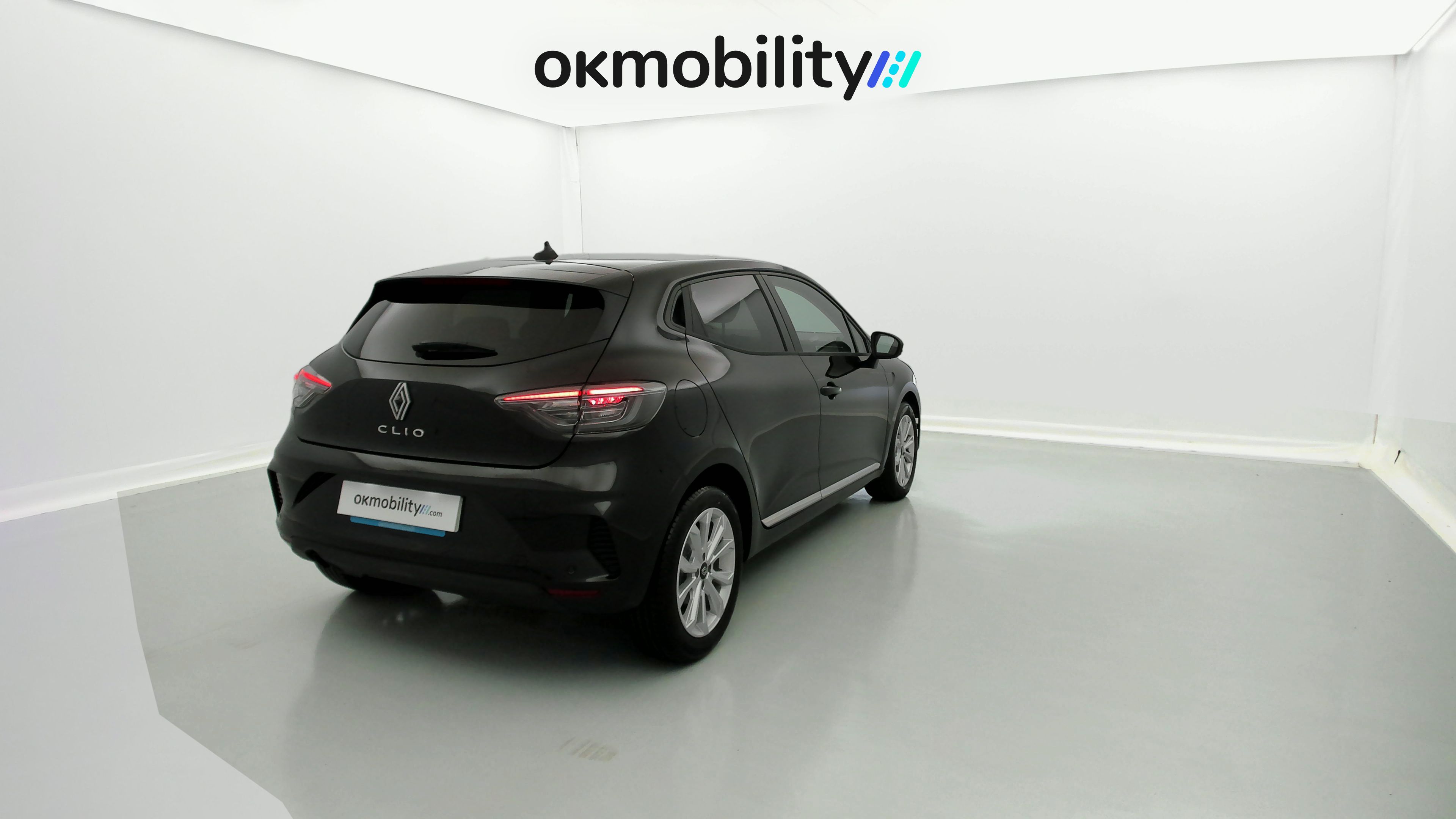 renault clio evolution 1.5 DCI 100 2025 negro brillante 11