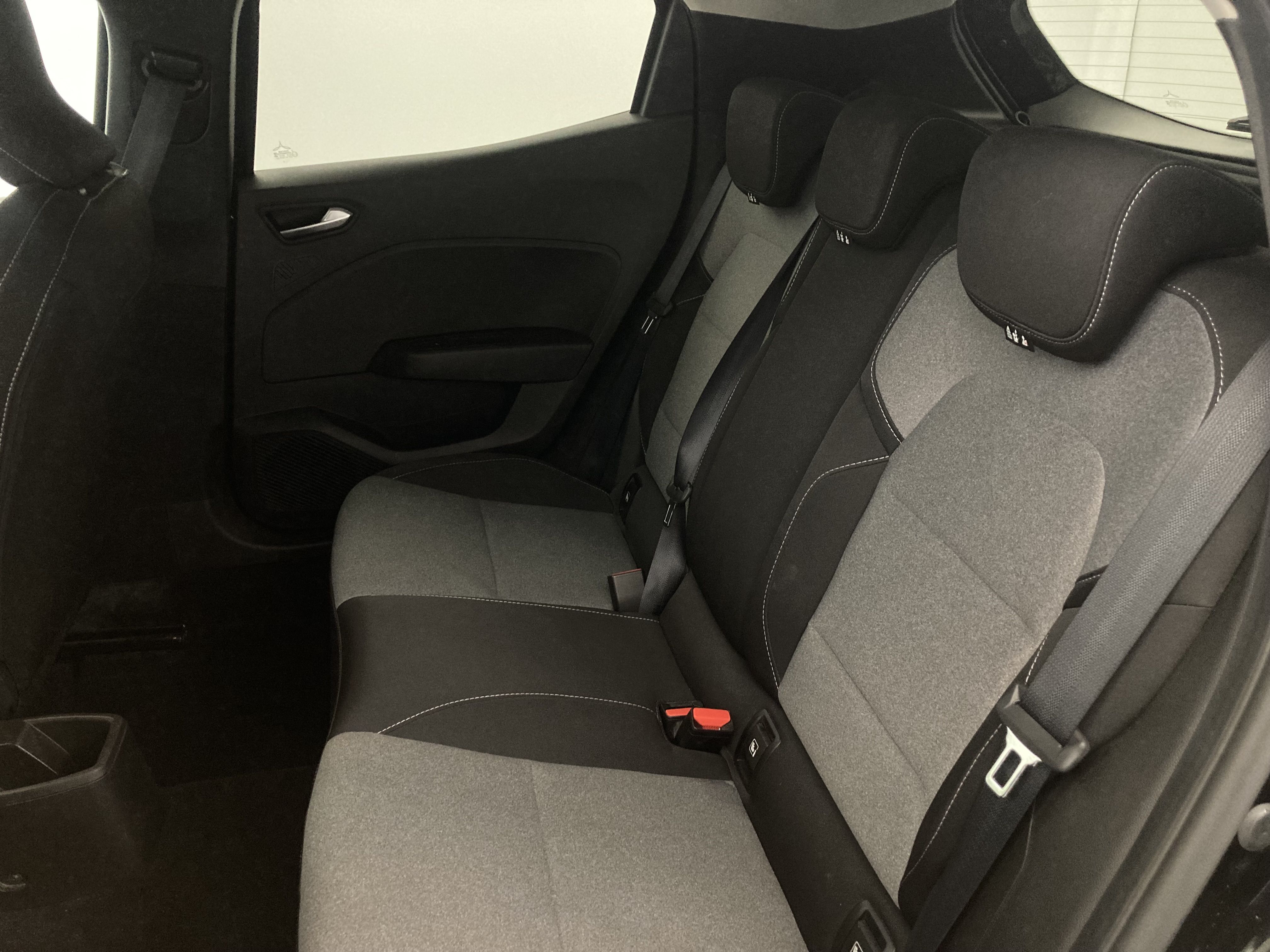 renault clio evolution 1.5 DCI 100 2025 negro brillante 21