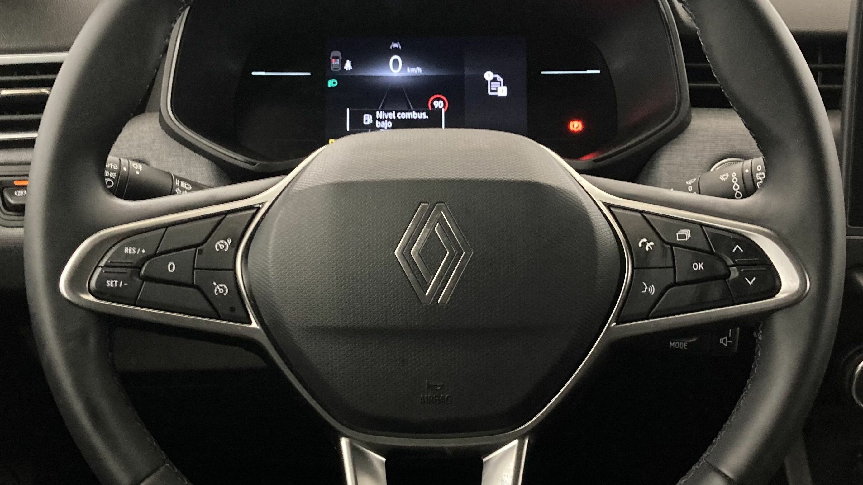 renault clio evolution 1.5 DCI 100 2025 negro brillante 16