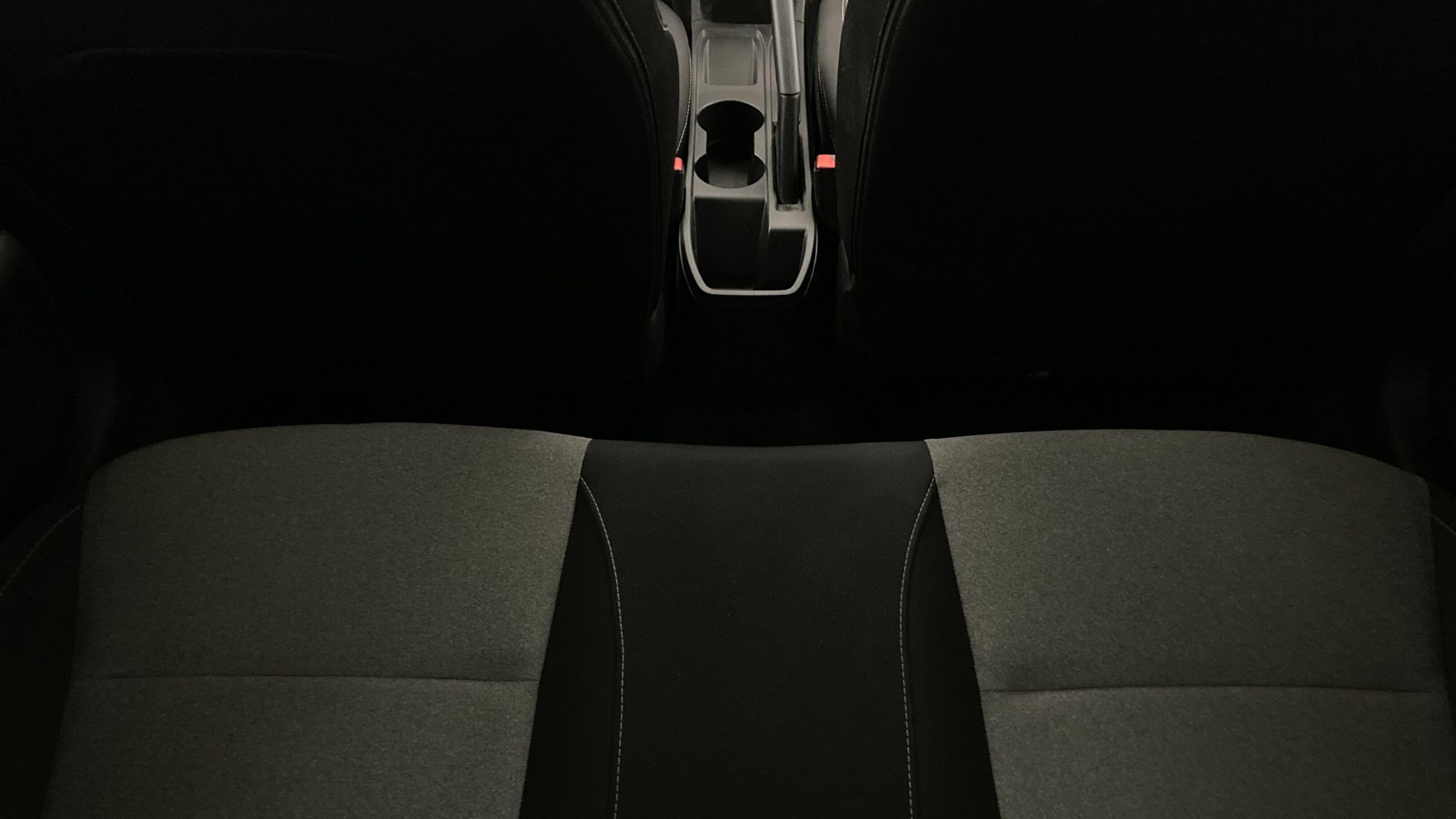 renault clio evolution 1.5 DCI 100 2025 negro brillante 21