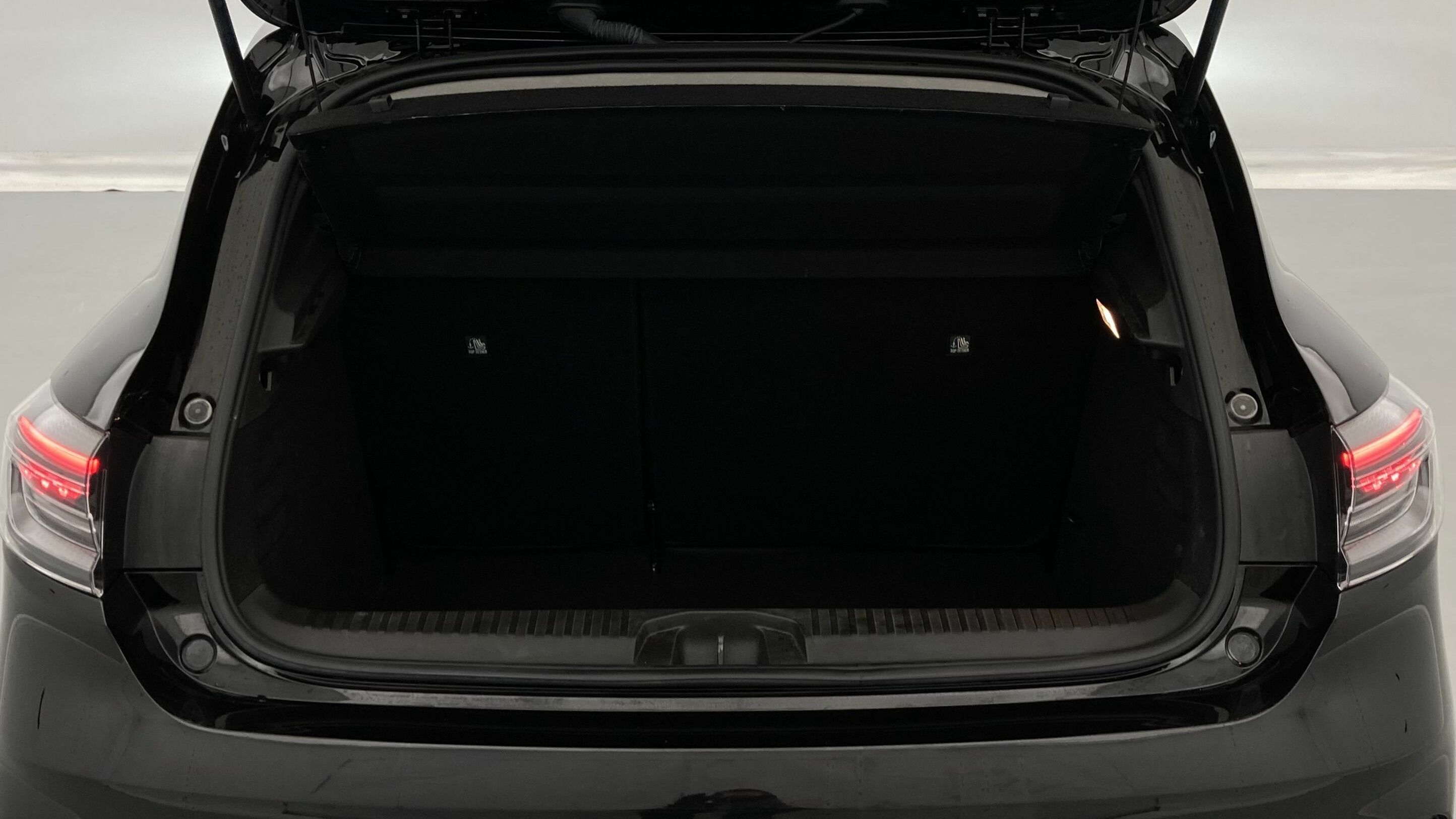 renault clio evolution 1.5 DCI 100 2025 negro brillante 23