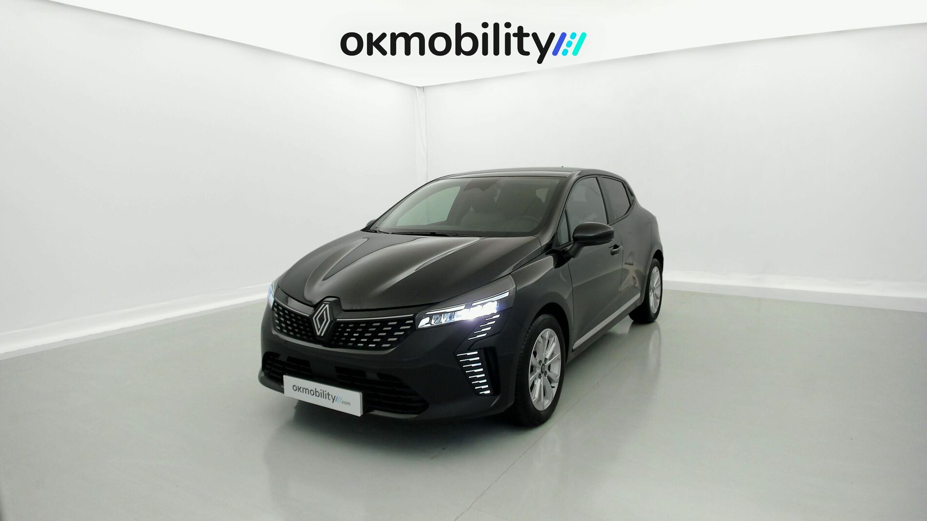 renault clio evolution 1.5 DCI 100 2025 negro brillante 1