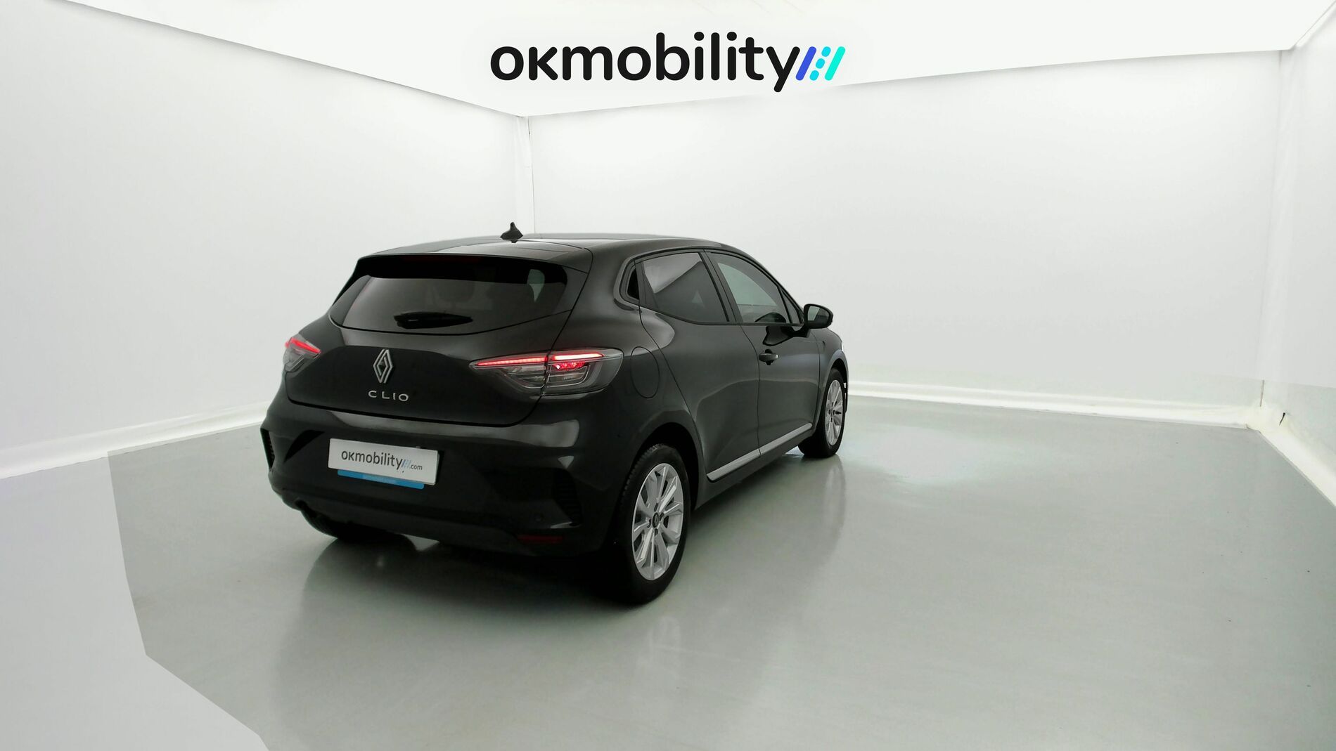 renault clio evolution 1.5 DCI 100 2025 negro brillante 10