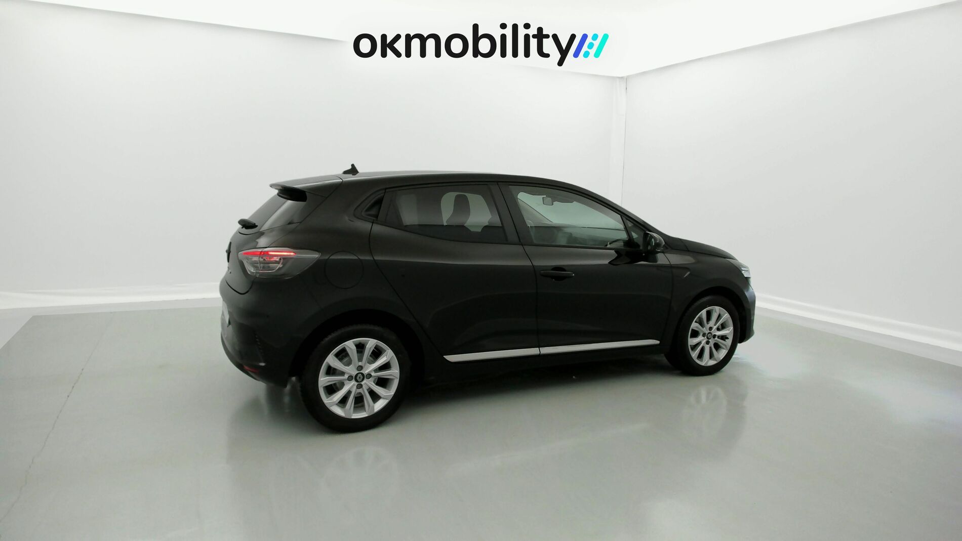 renault clio evolution 1.5 DCI 100 2025 negro brillante 11