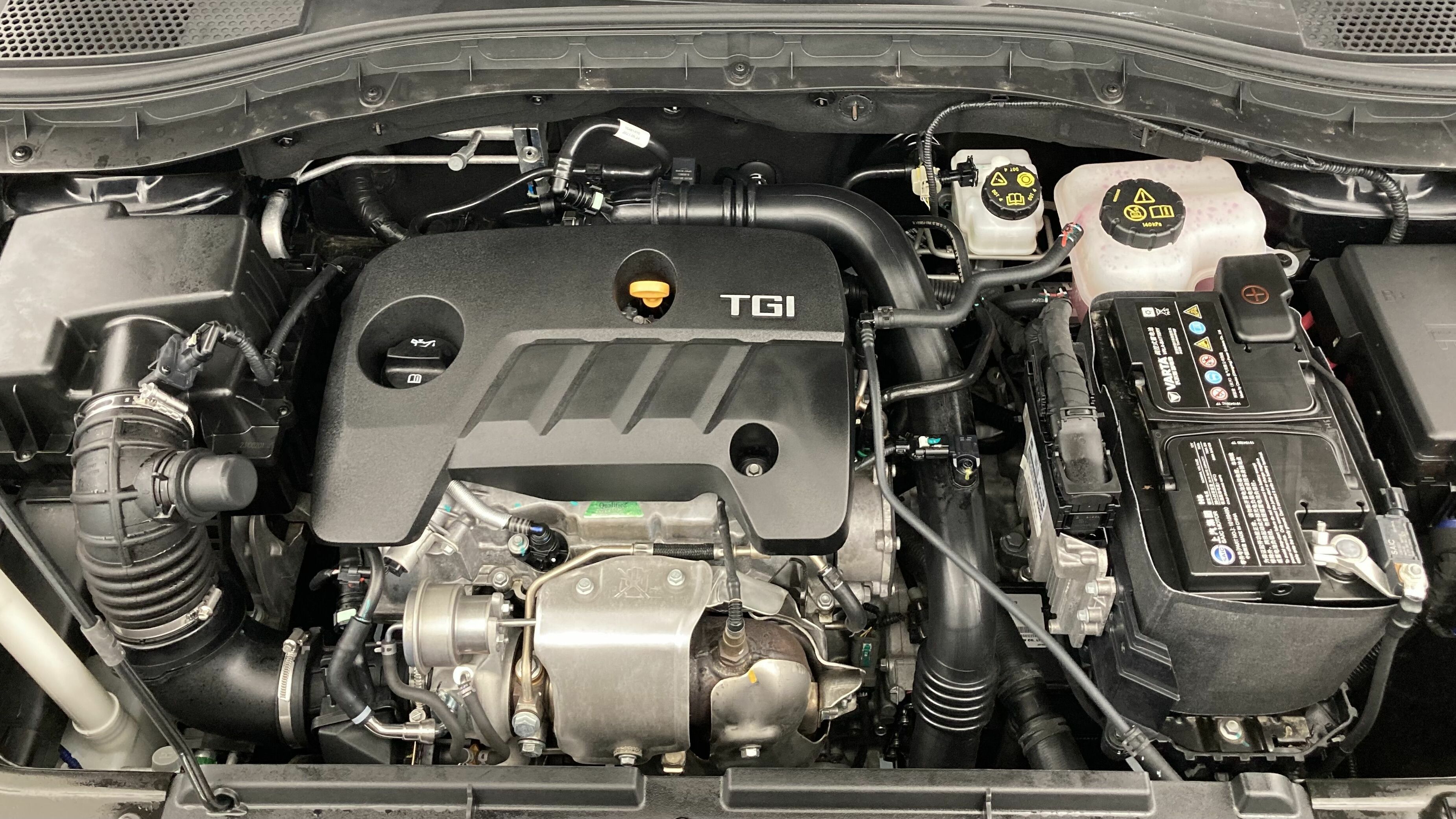 mg zs luxury 1.0 T-GDI 110 AT 2024 pebble black 25