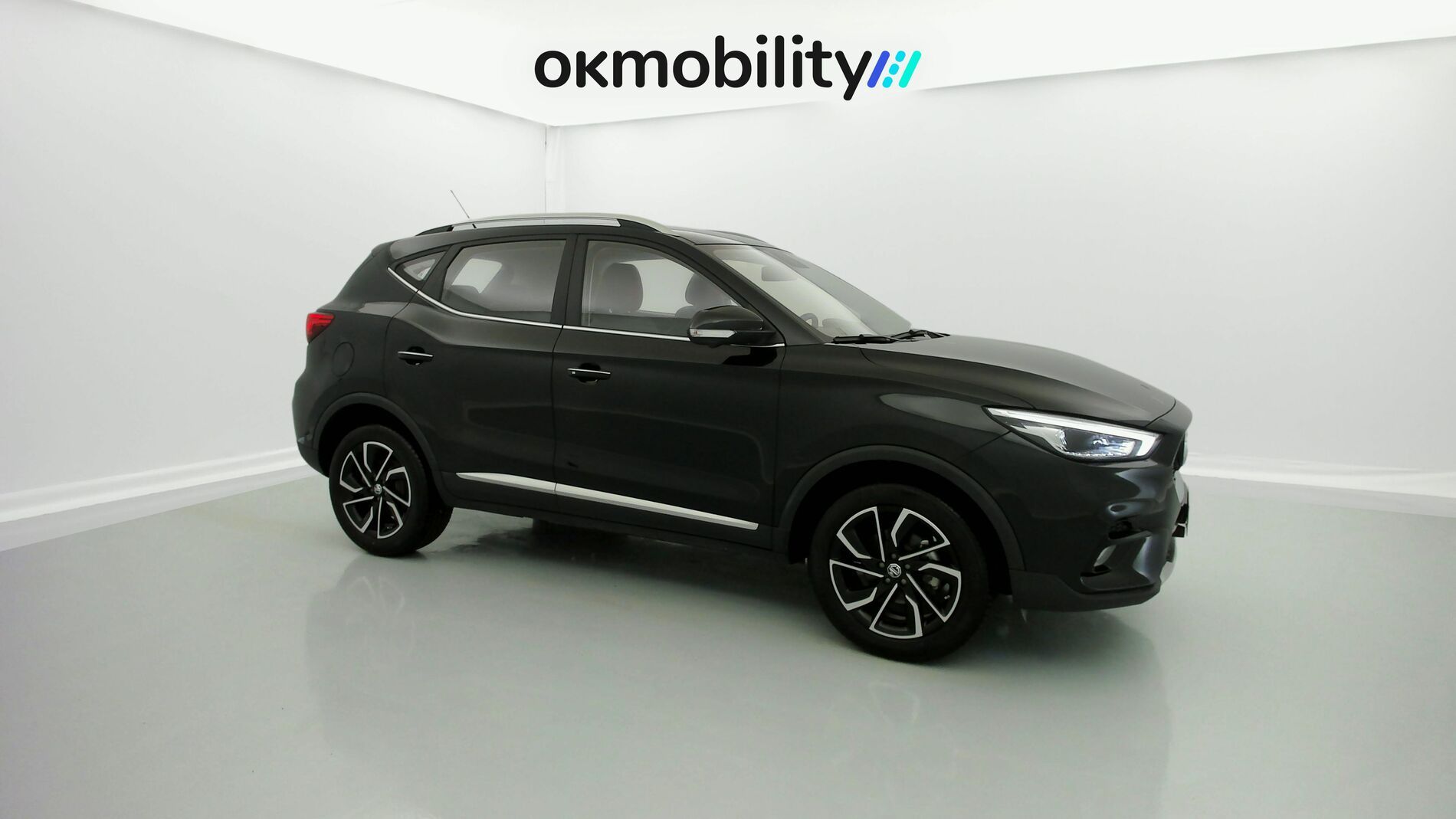mg zs luxury 1.0 T-GDI 110 AT 2024 pebble black 2