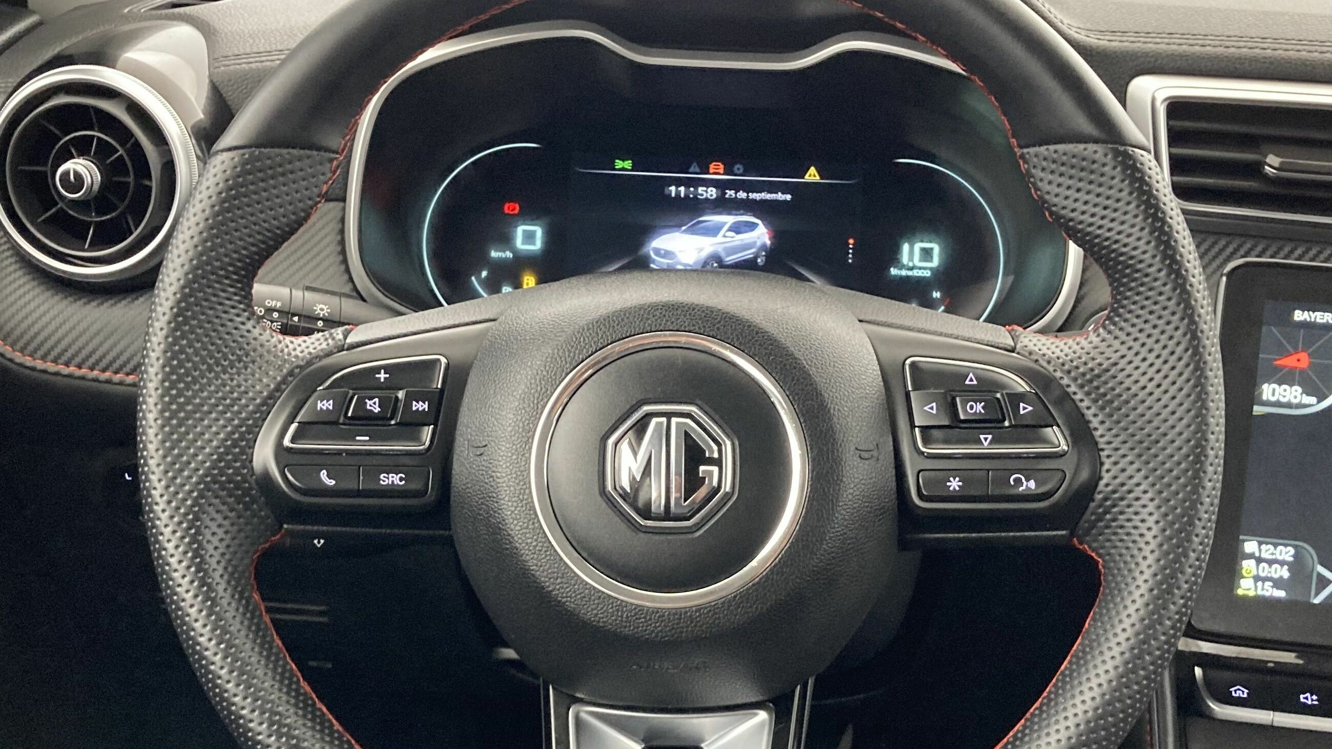 mg zs luxury 1.0 T-GDI 110 AT 2024 cosmic silver 17