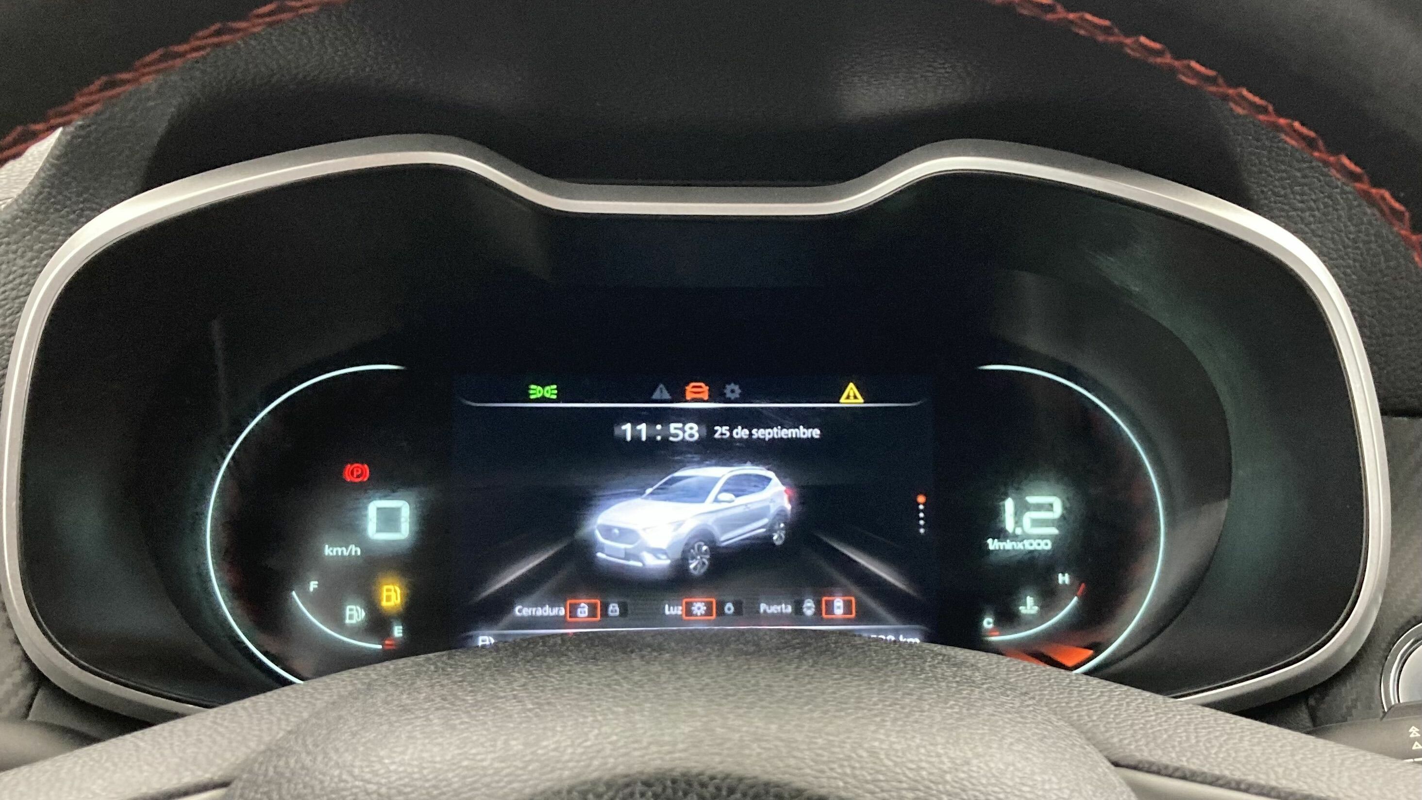 mg zs luxury 1.0 T-GDI 110 AT 2024 cosmic silver 18