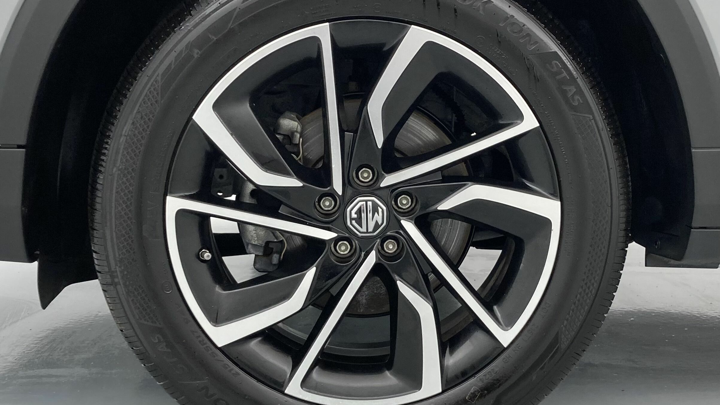 mg zs luxury 1.0 T-GDI 110 AT 2024 cosmic silver 27