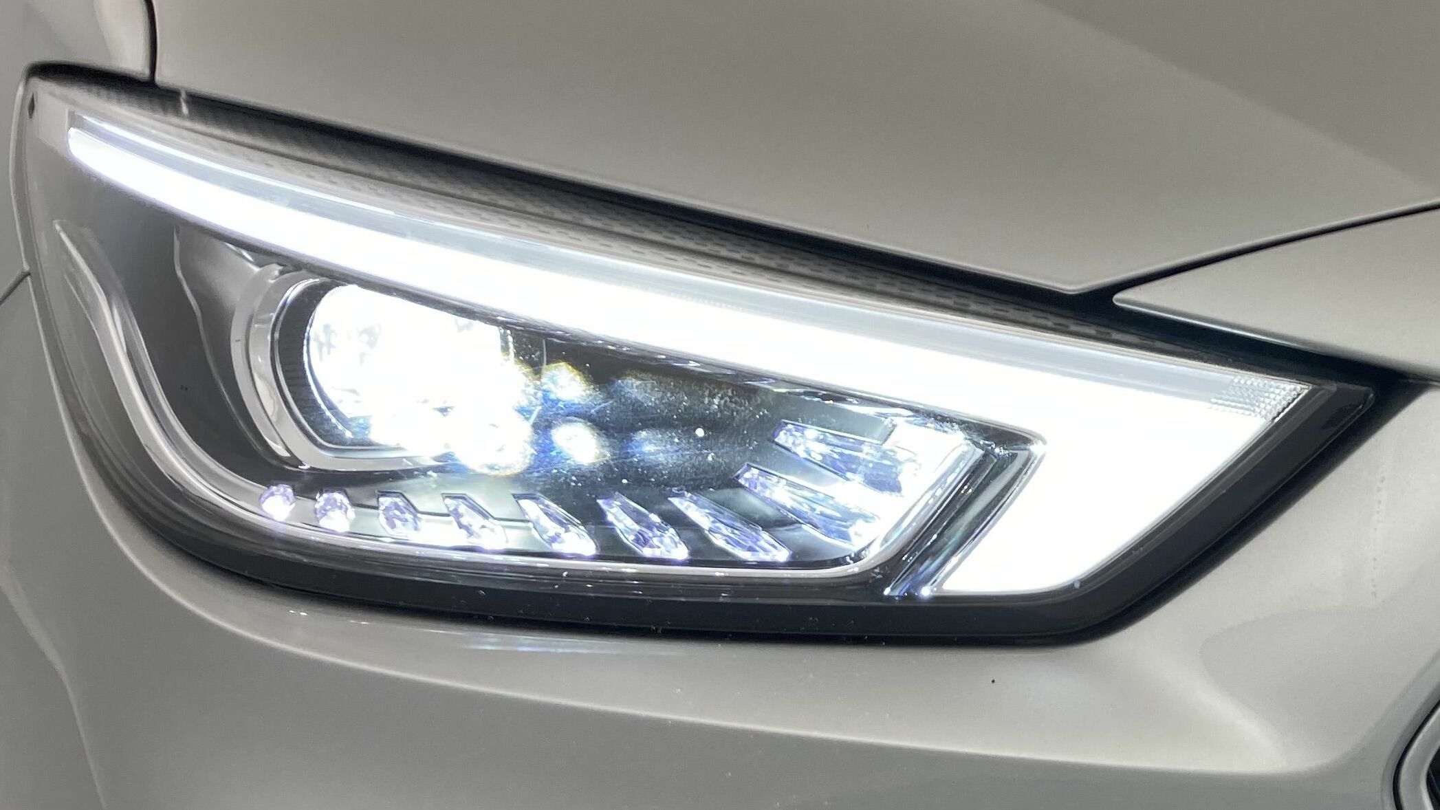 mg zs luxury 1.0 T-GDI 110 AT 2024 cosmic silver 29