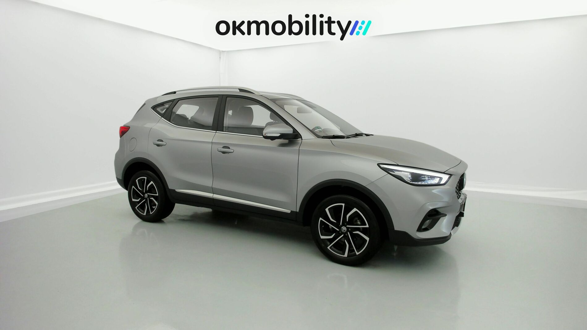 mg zs luxury 1.0 T-GDI 110 AT 2024 cosmic silver 2