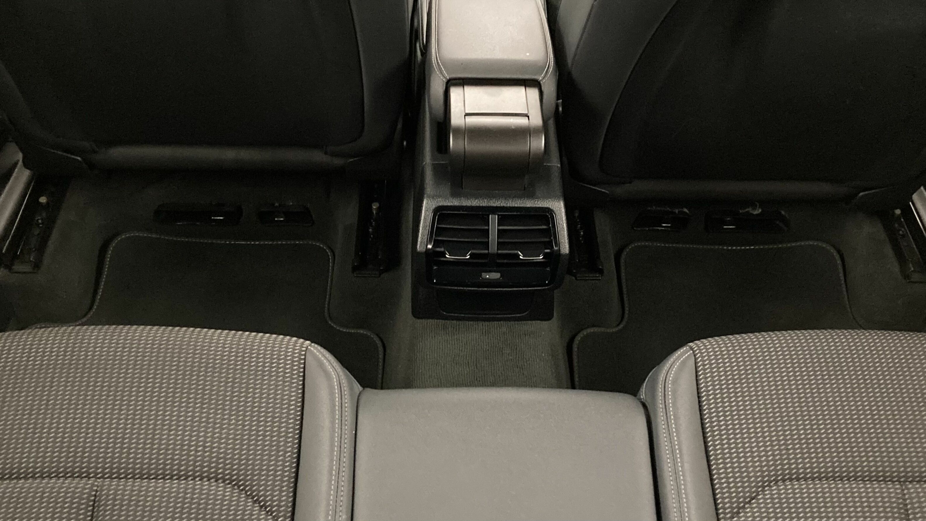 audi q3 sportback s line 35 TDI 150 STRONIC 2023 mythosschwarz metallic 22