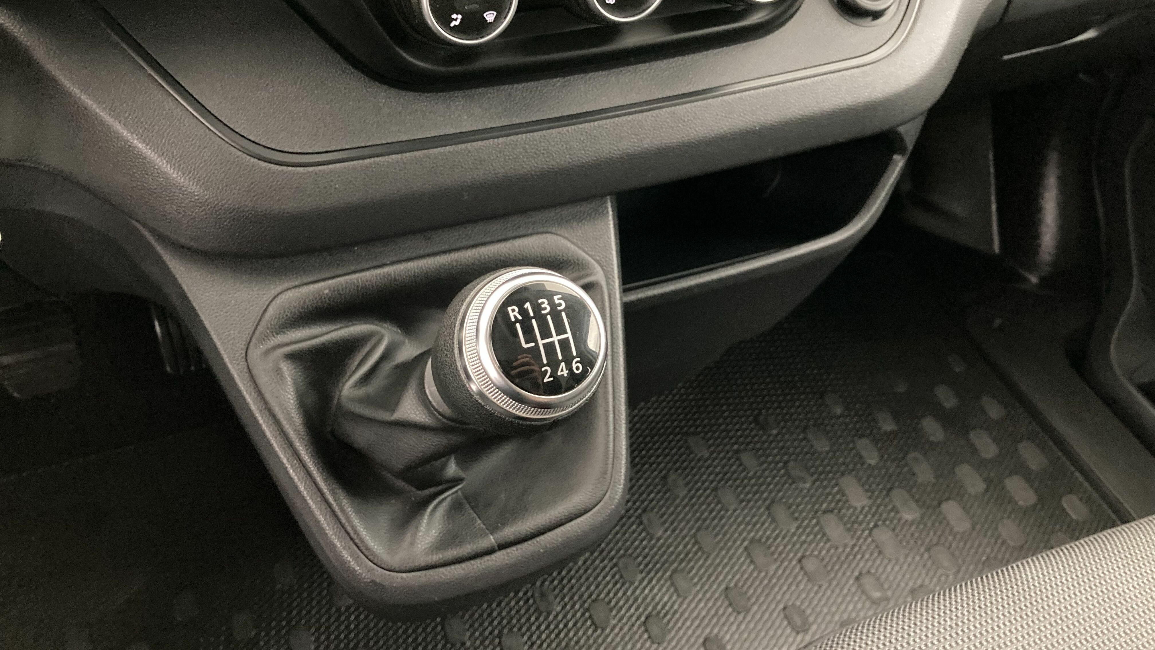 renault trafic l2 life 2.0 DCI 110 2022 weiss 20