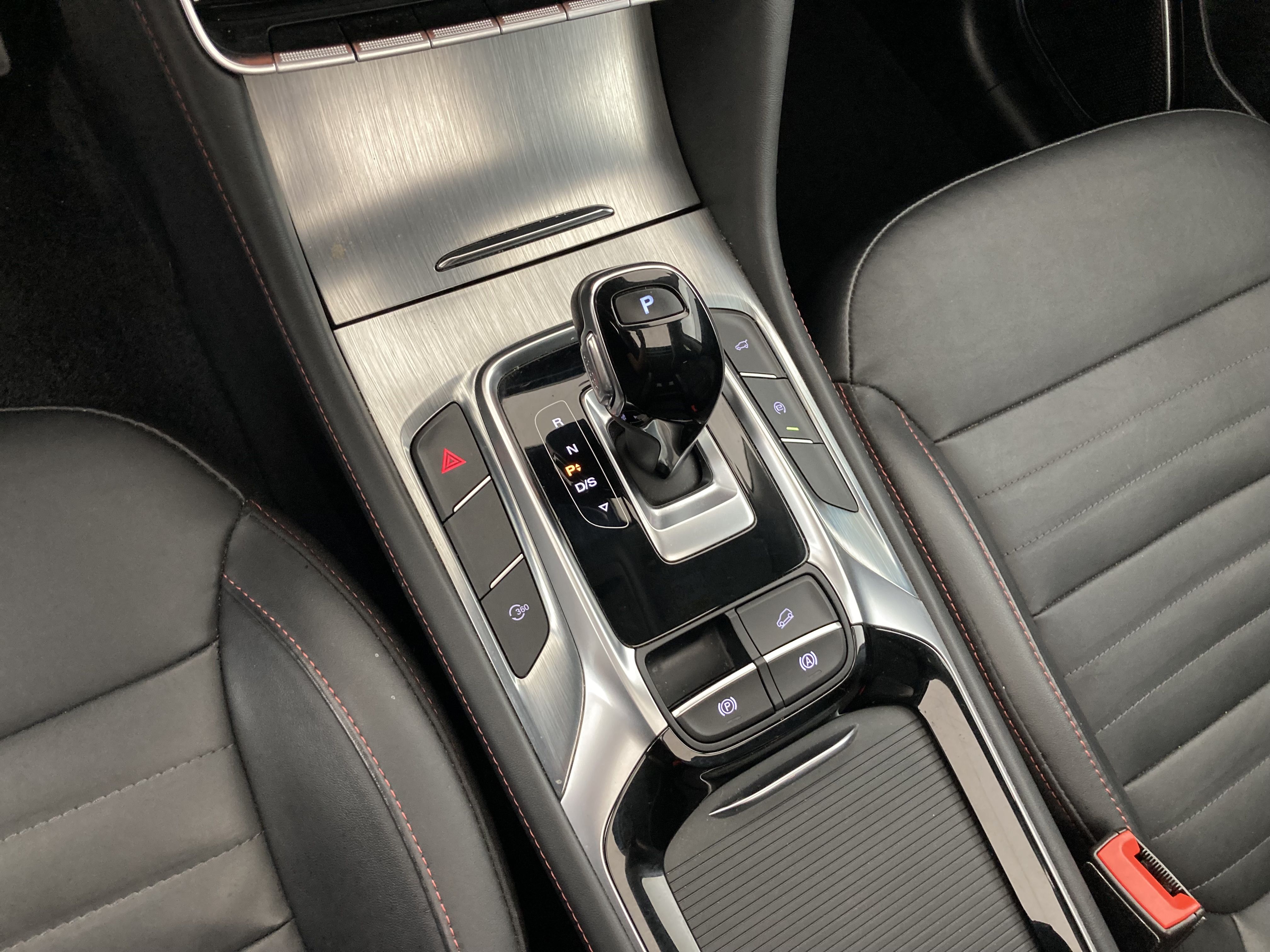 mg hs luxury 1.5 T-GDI 162 AT 2023 diamond red - rsj 13