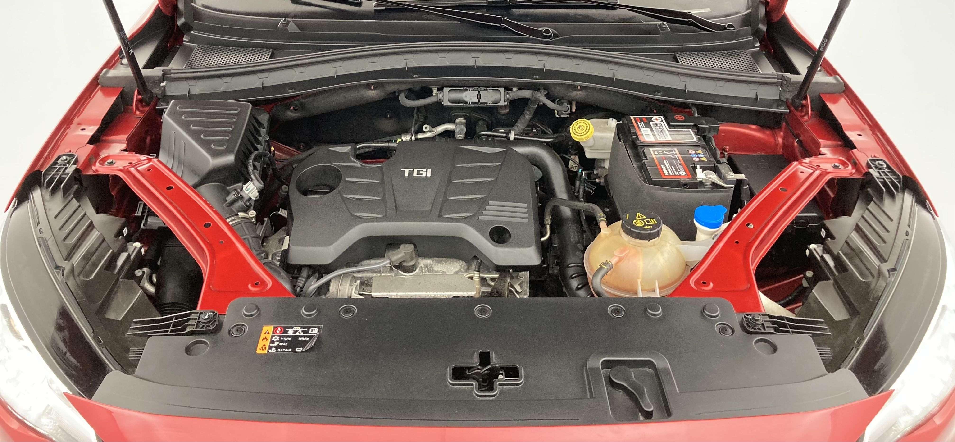 mg hs luxury 1.5 T-GDI 162 AT 2023 diamond red - rsj 24