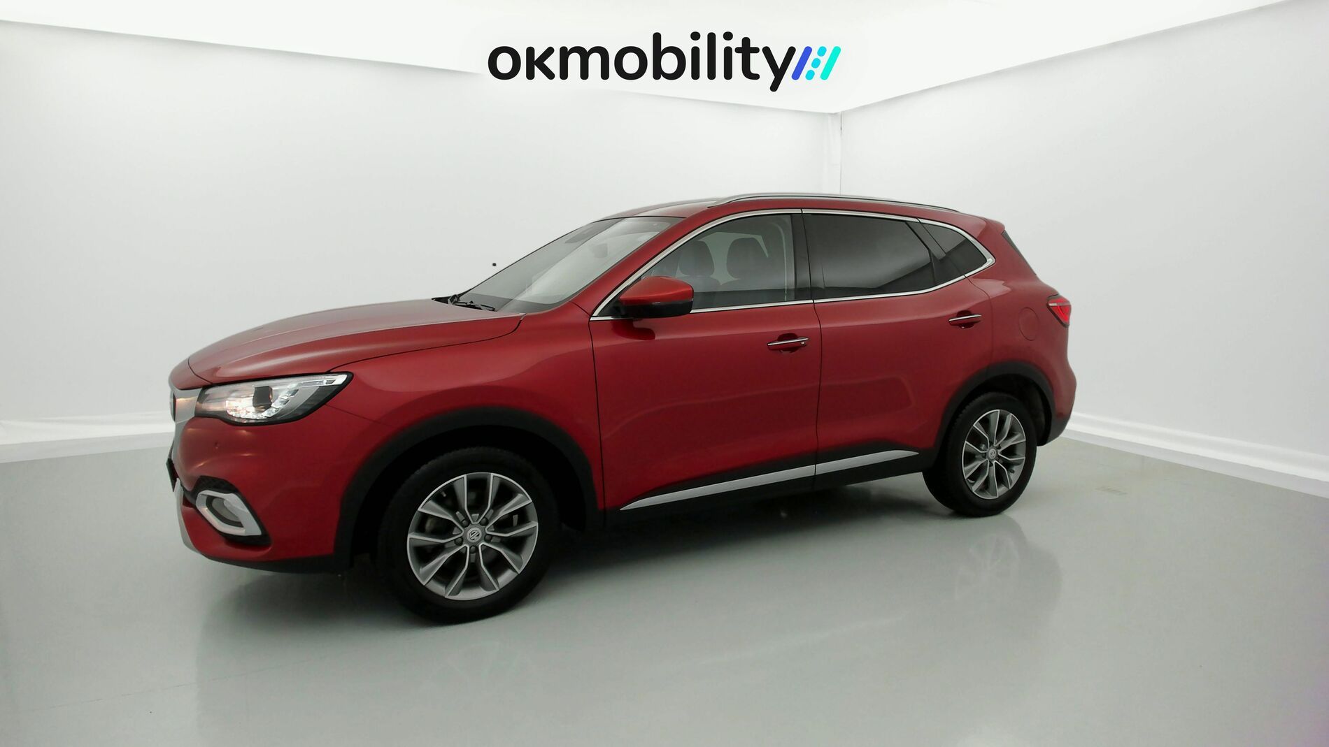 mg hs luxury 1.5 T-GDI 162 AT 2023 diamond red - rsj 5