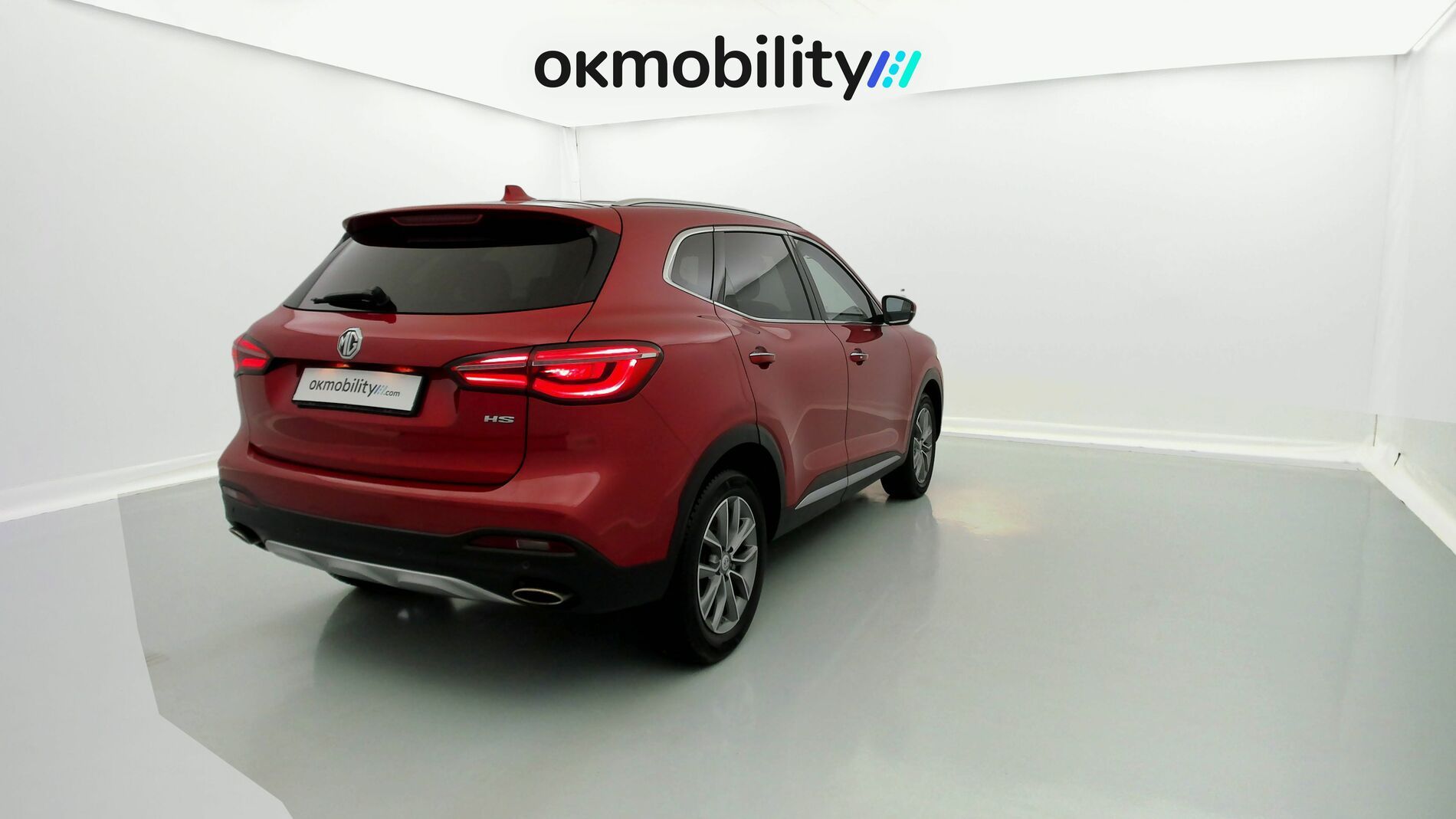 mg hs luxury 1.5 T-GDI 162 AT 2023 diamond red - rsj 11