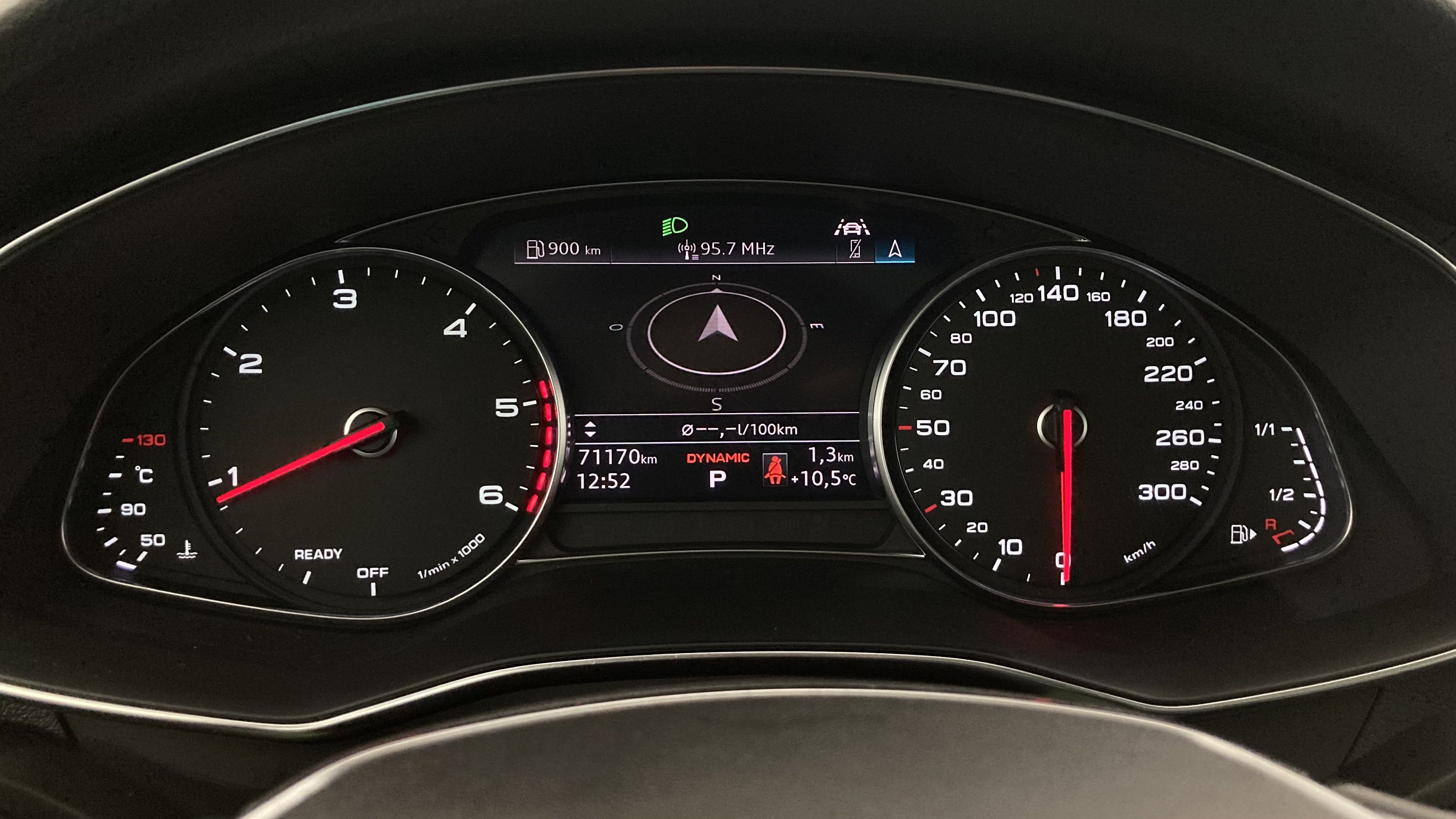 audi a6 avant business 40 TDI 204 STRONIC 2022 negro mitos metalizado 13