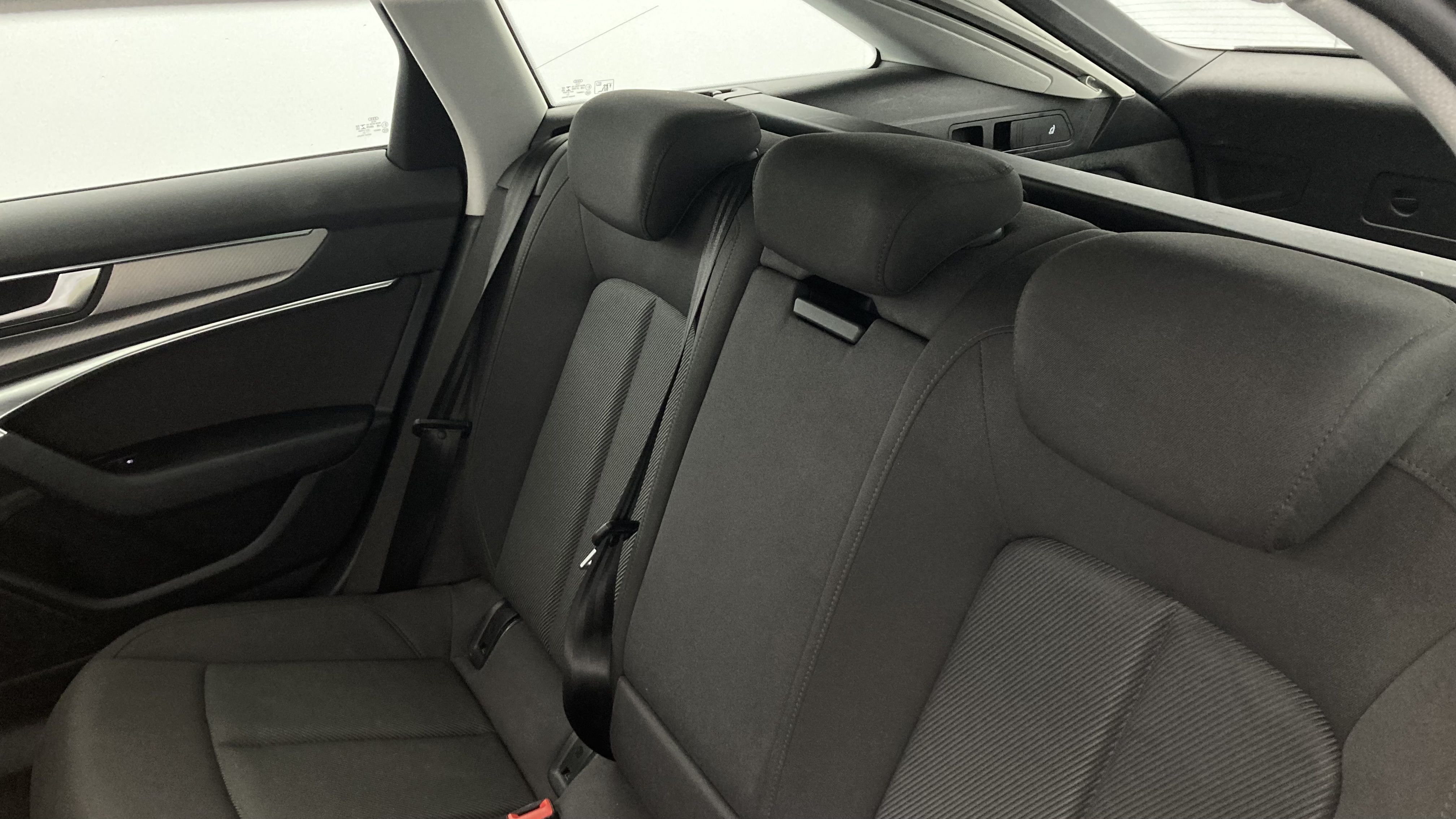 audi a6 avant business 40 TDI 204 STRONIC 2022 negro mitos metalizado 21