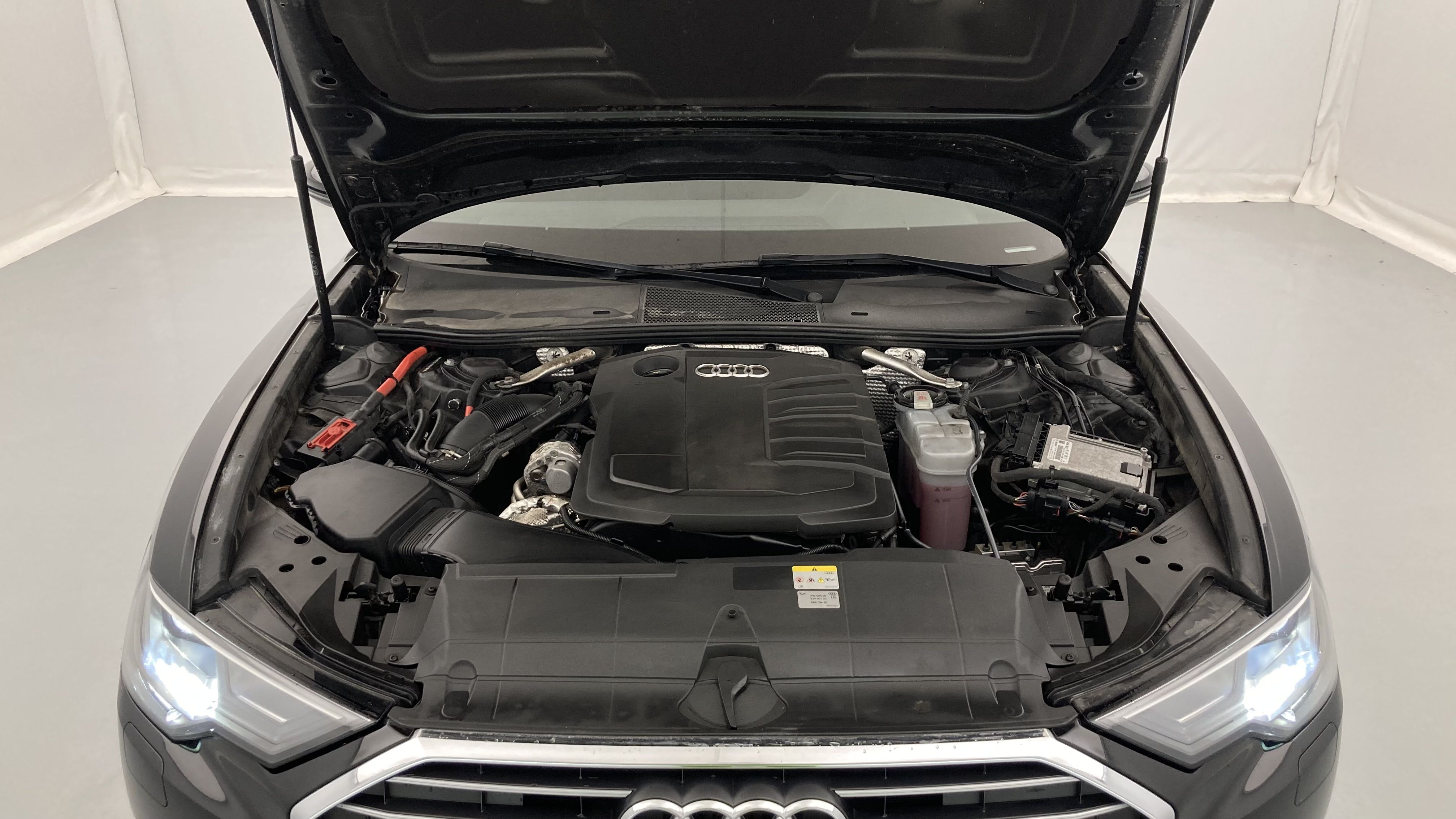 audi a6 avant business 40 TDI 204 STRONIC 2022 negro mitos metalizado 23