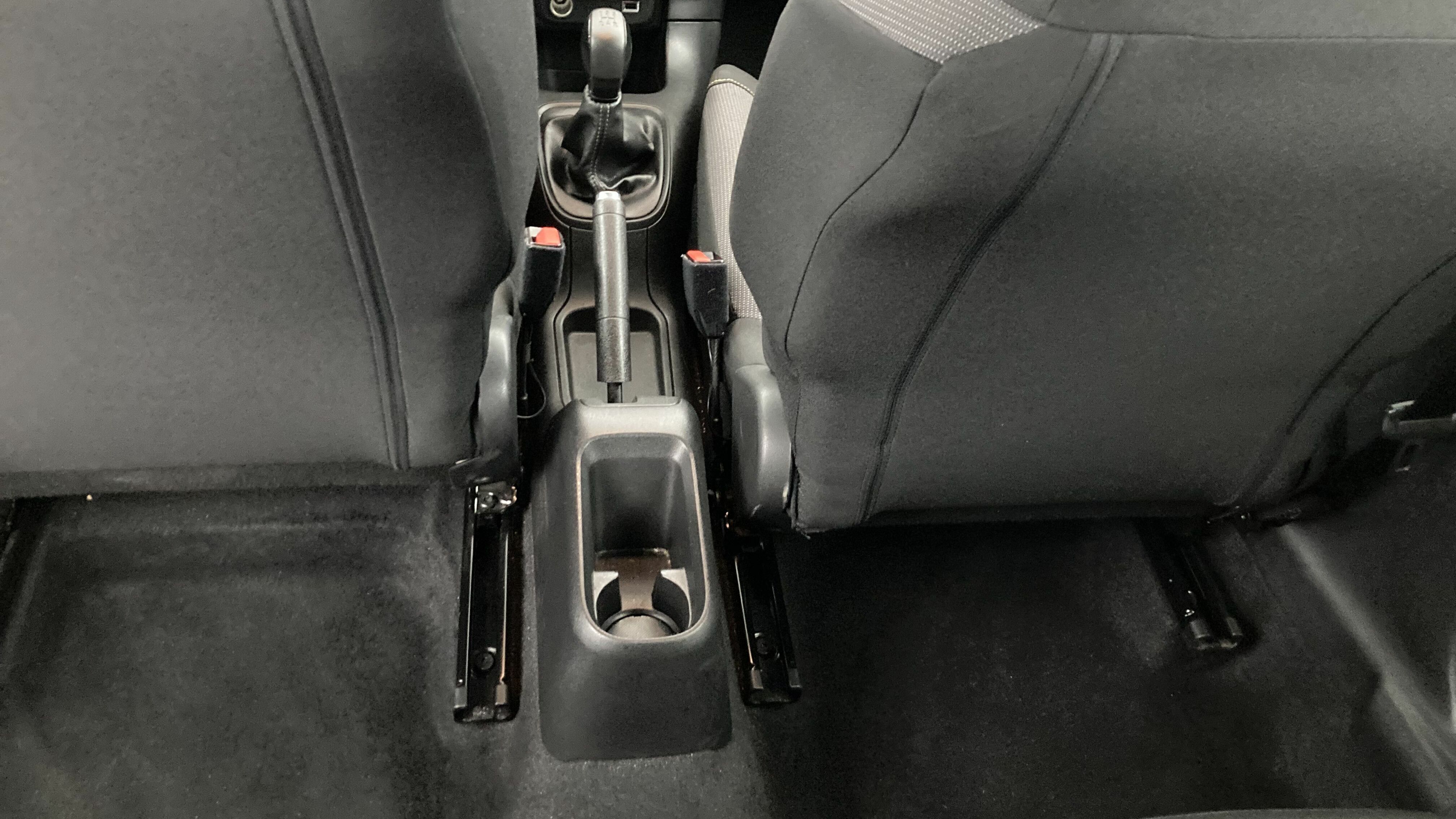 citroen c3 feel pack 1.2 PURETECH 83 2022 platinium grau metallic 22