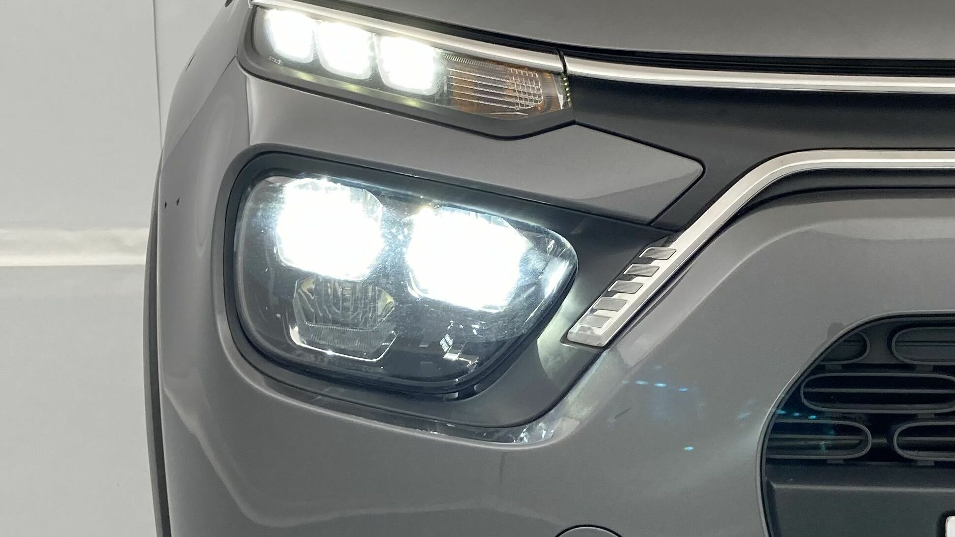 citroen c3 feel pack 1.2 PURETECH 83 2022 platinium grau metallic 29