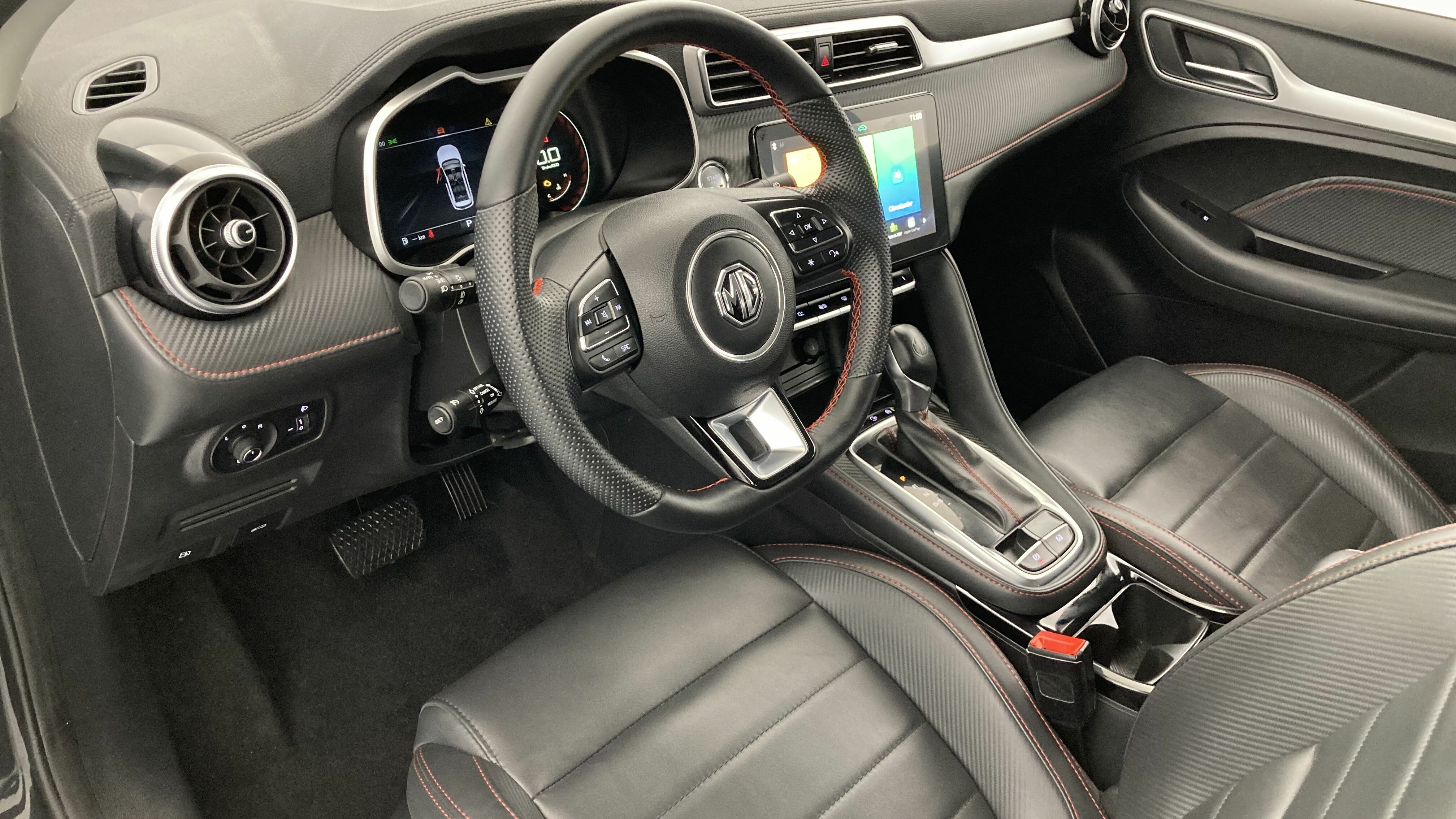 mg zs luxury 1.0 T-GDI 110 AT 2024 pebble black 15