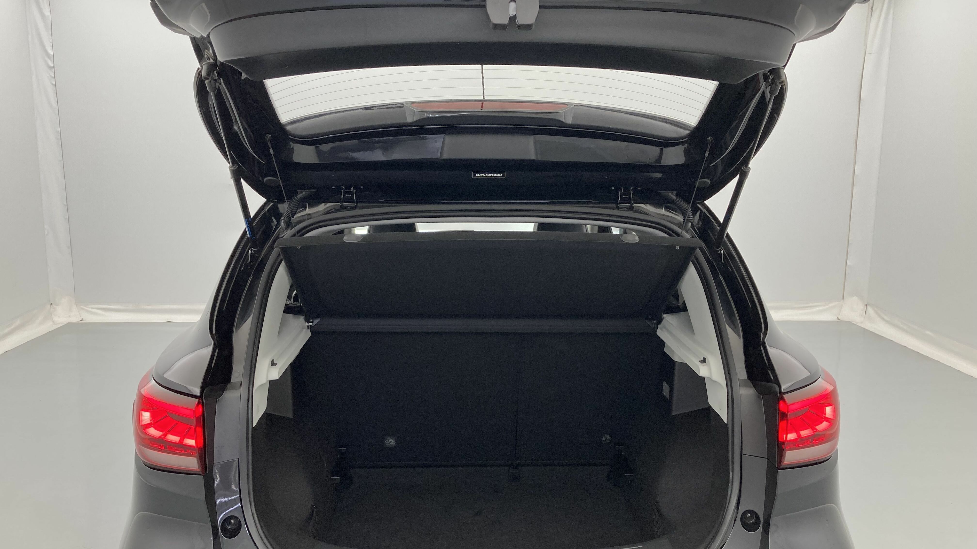 mg zs luxury 1.0 T-GDI 110 AT 2024 pebble black 24