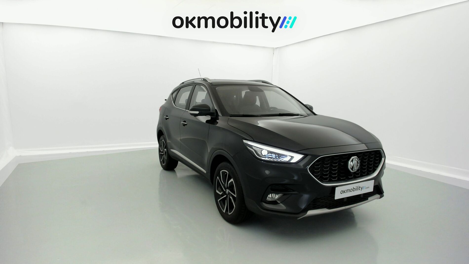 mg zs luxury 1.0 T-GDI 110 AT 2024 pebble black 3