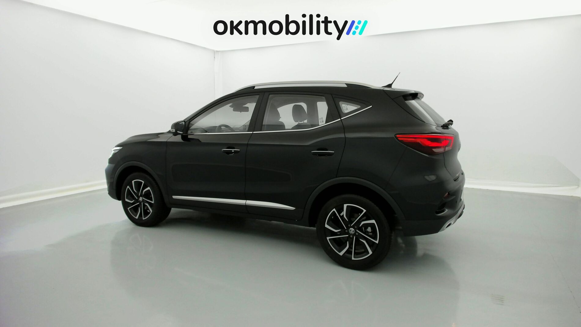 mg zs luxury 1.0 T-GDI 110 AT 2024 pebble black 8