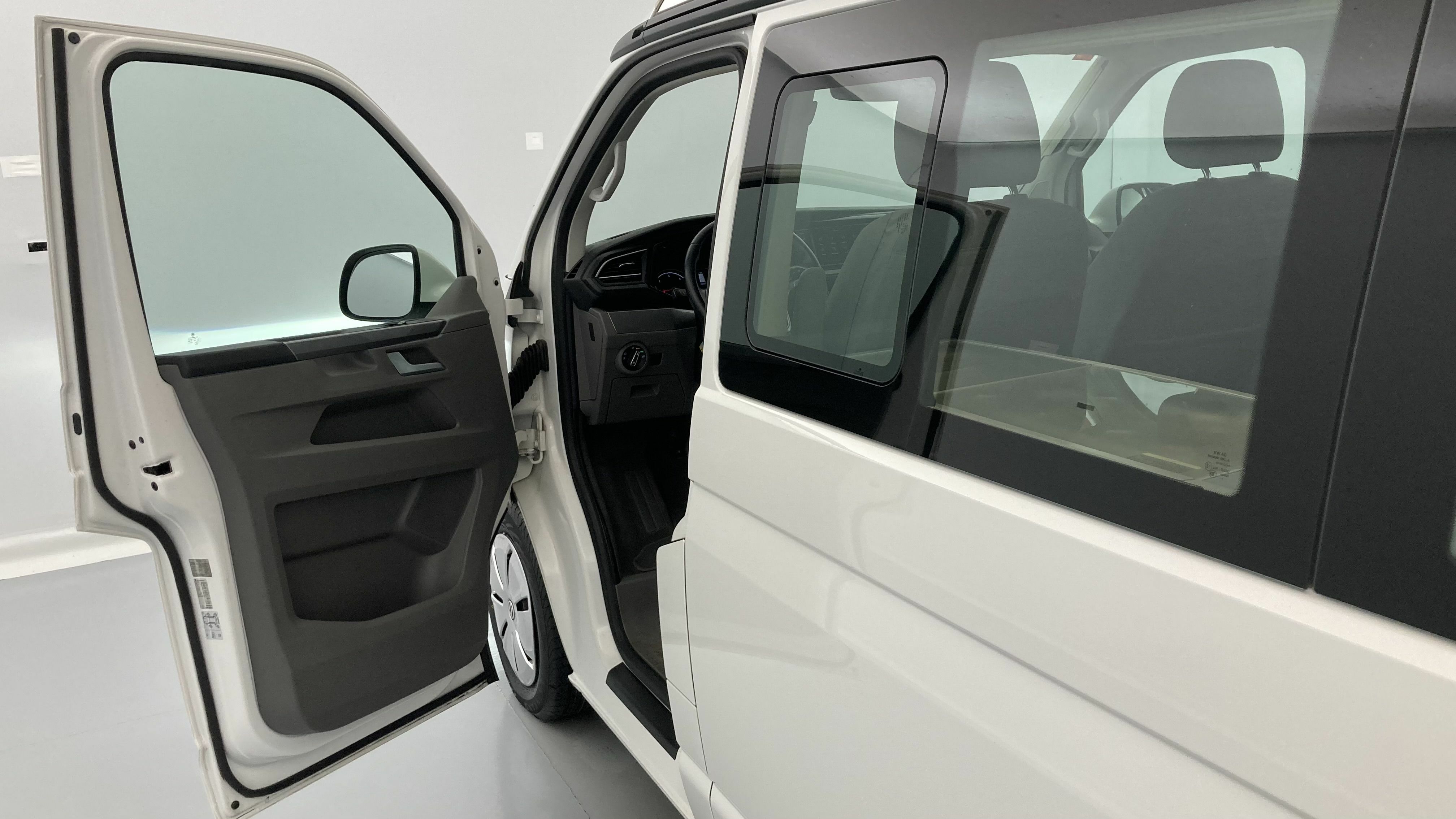 volkswagen california ocean 2.0 TDI 150 DSG 2023 blanco candy 13