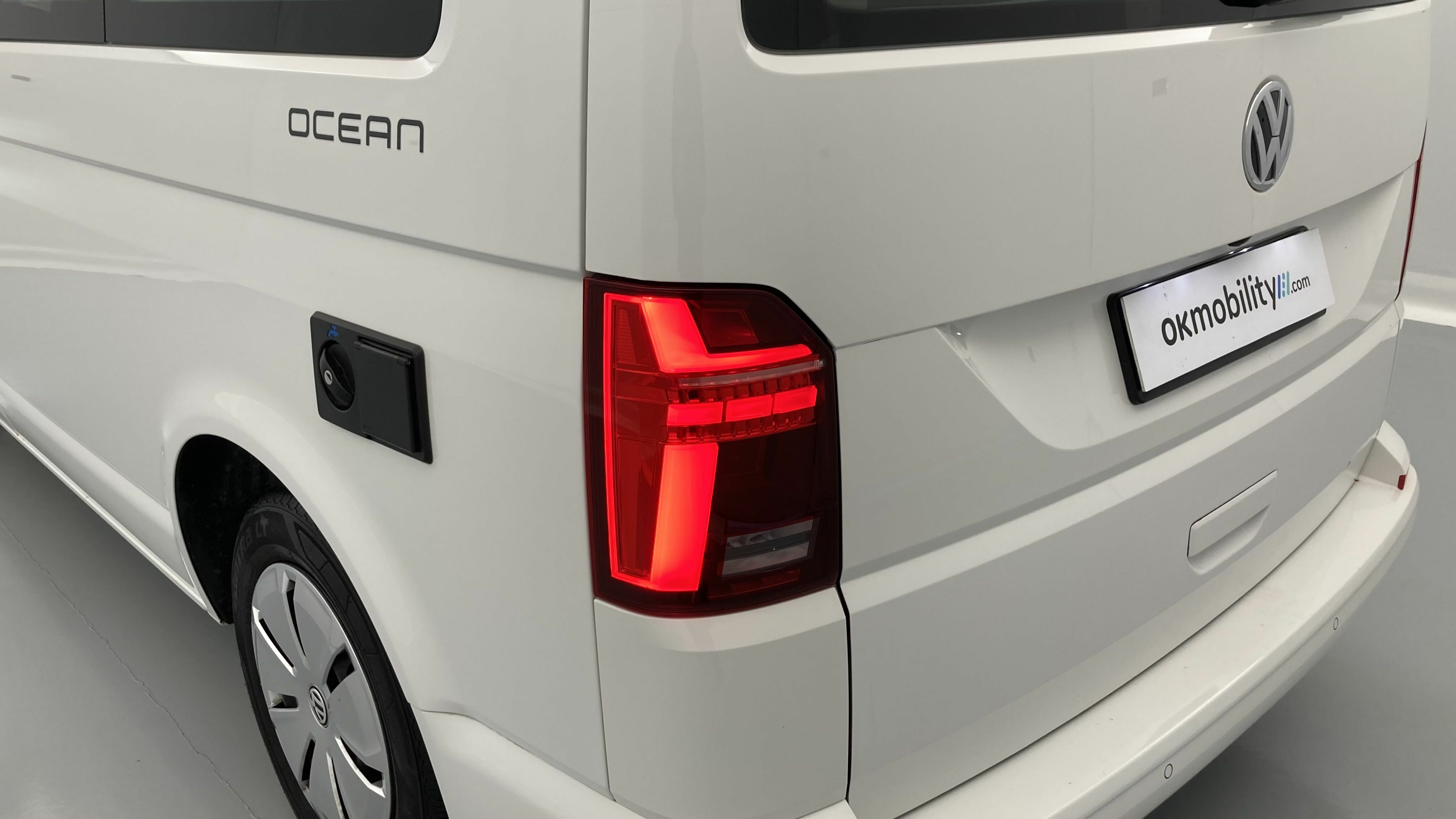 volkswagen california ocean 2.0 TDI 150 DSG 2023 blanco candy 30