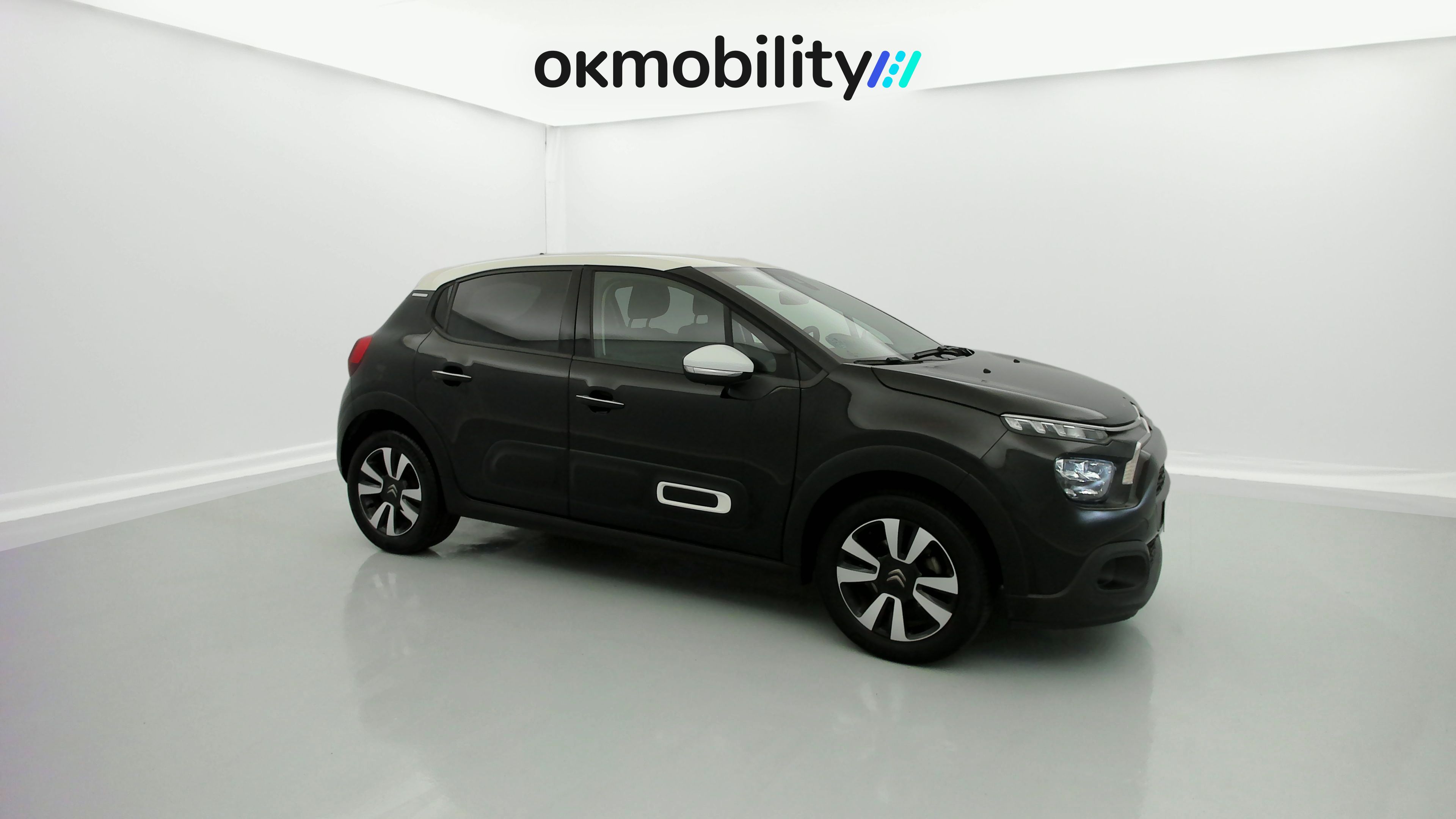 citroen c3 shine 1.2 PURETECH 110 EAT 2023 negro perla / blanco 4