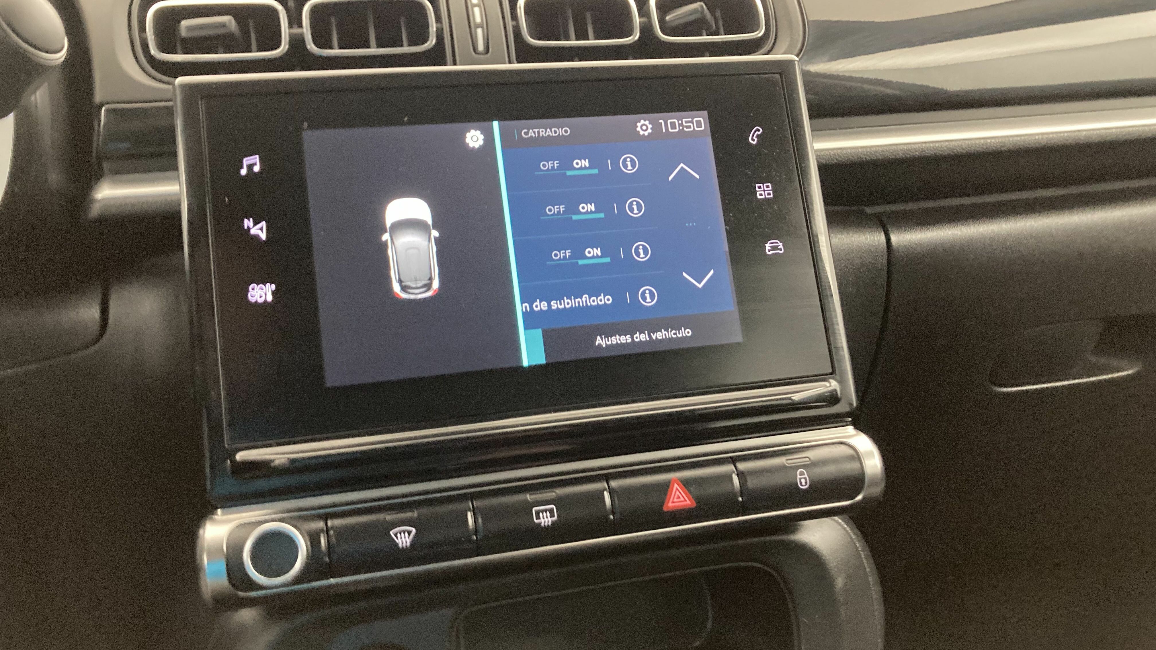 citroen c3 shine 1.2 PURETECH 110 EAT 2023 negro perla / blanco 17