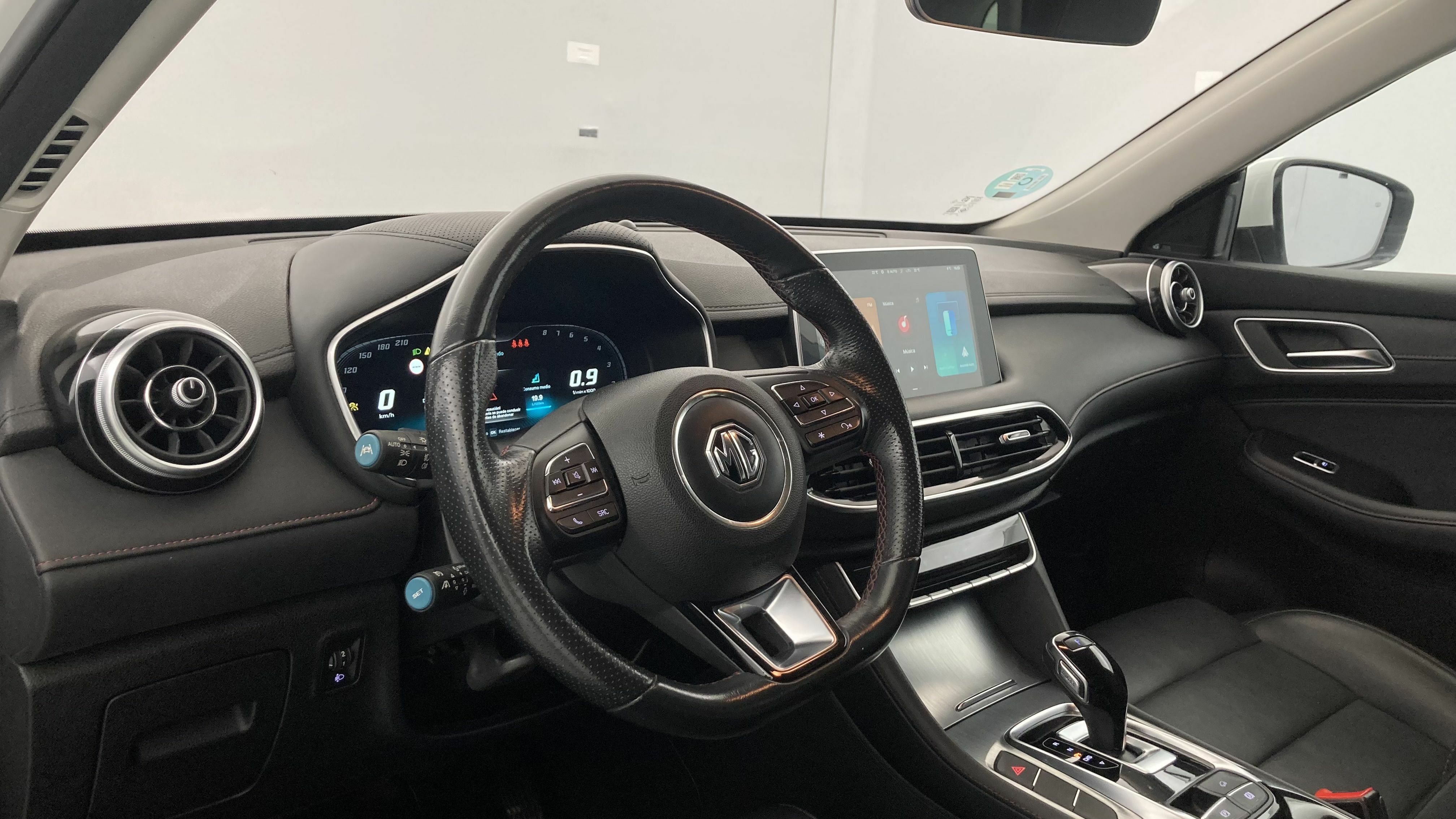 mg hs comfort 1.5 T-GDI 162 AT 2023 white 15