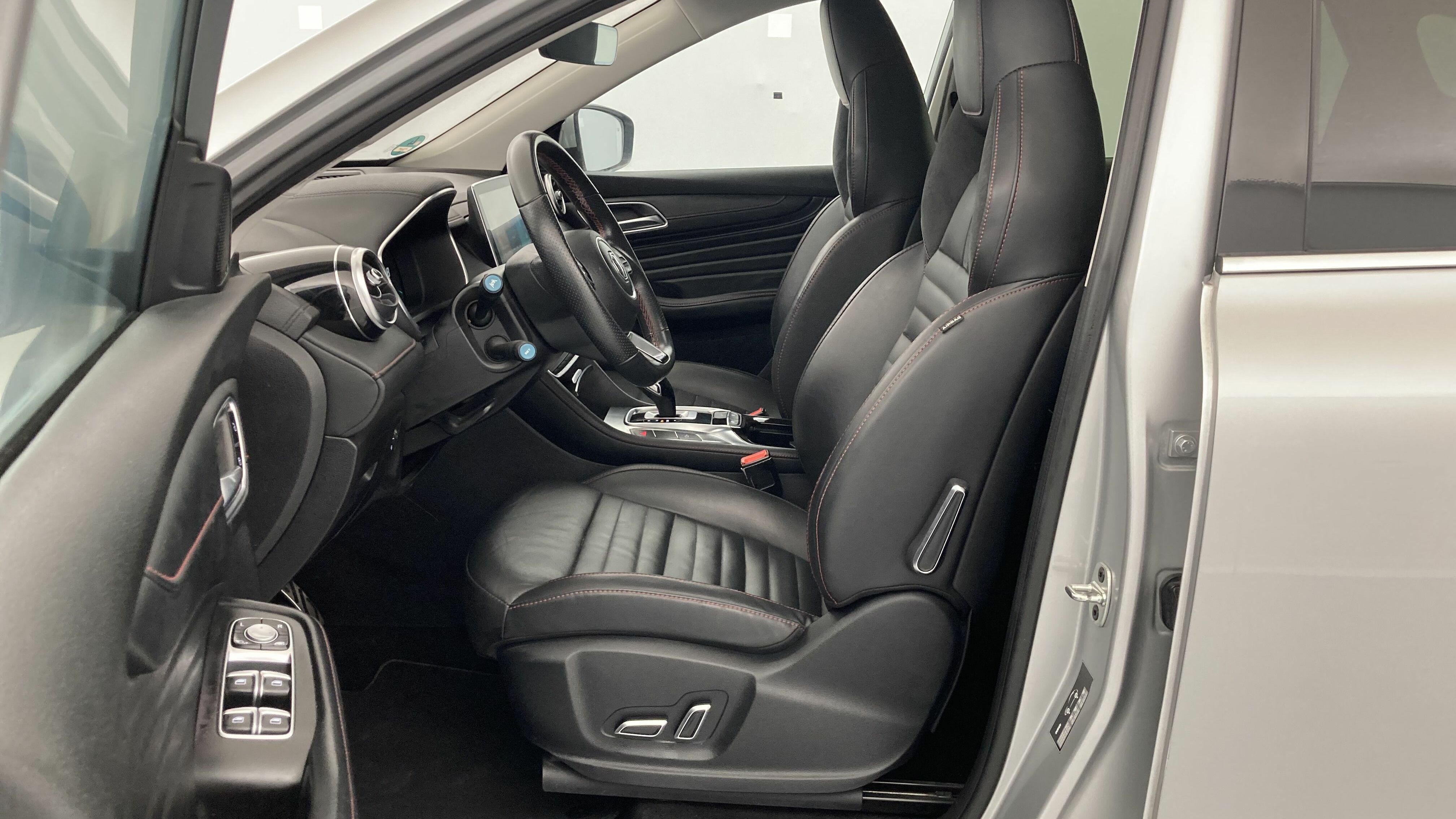 mg hs luxury 1.5 T-GDI 162 AT 2023 medal silver - ssa 15